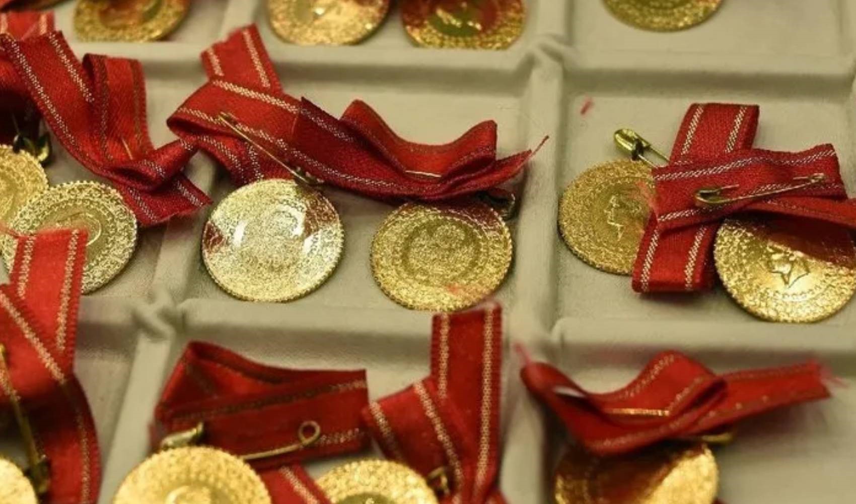 Altın fiyatları 30 Nisan Çarşamba: Bugün tam, yarım, çeyrek ve gram altın ne kadar, kaç TL?