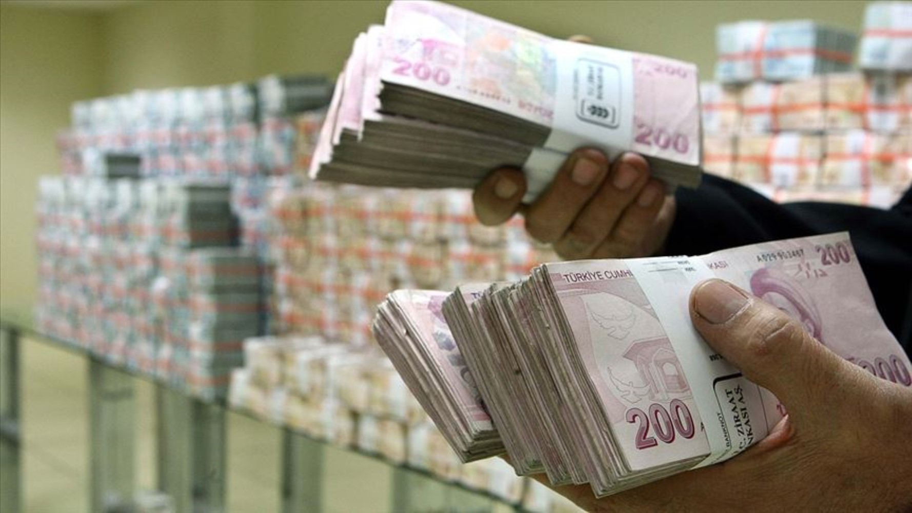 Faiz yarışı kızıştı! 1 milyon TL'nin getirisi maaş düzeyine ulaştı