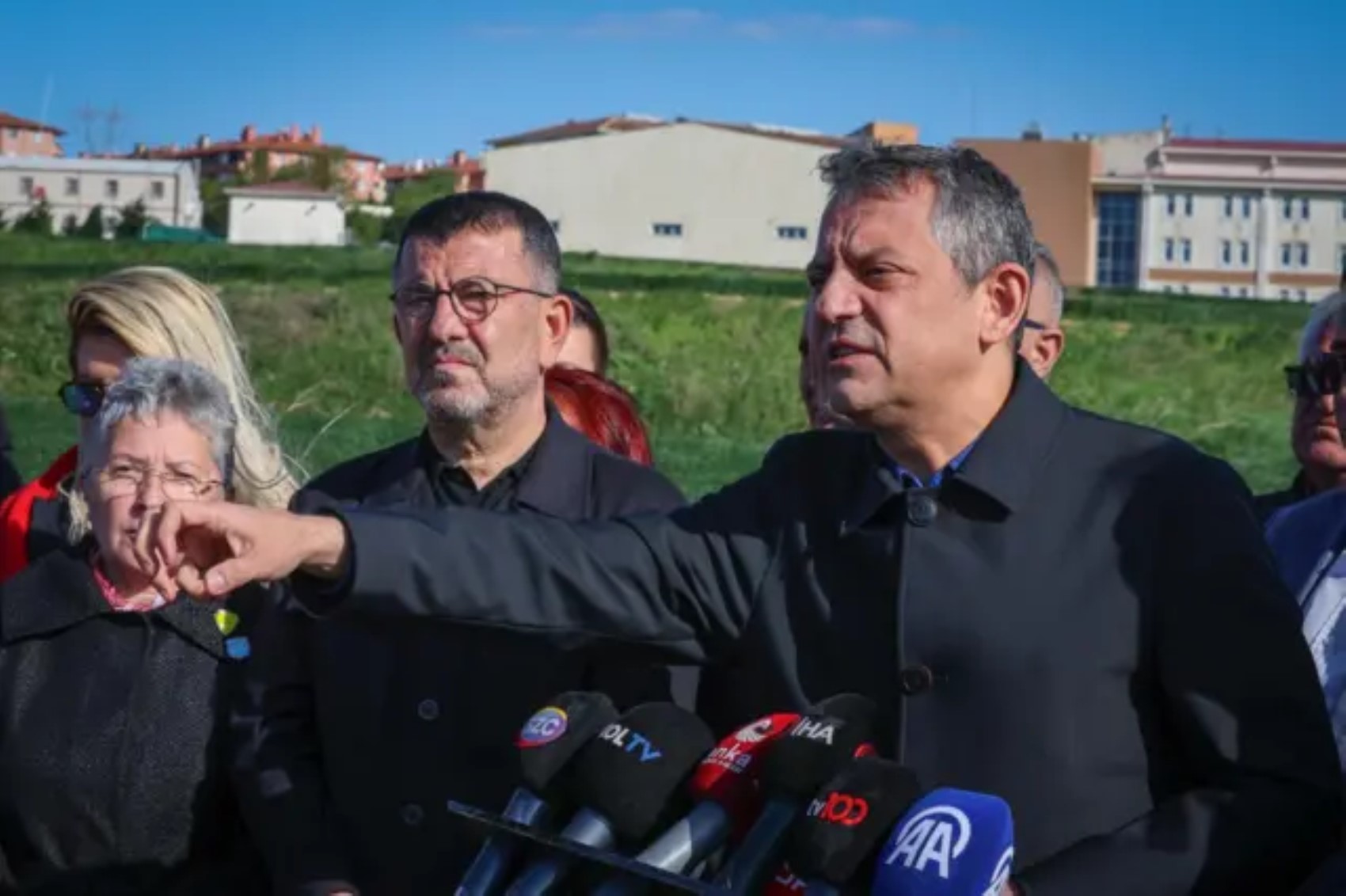 CHP lideri Özgür Özel Bahçeli'ye seslendi: Geçmişi hatırlattı... 'Yeniden buluşmayı isteriz'