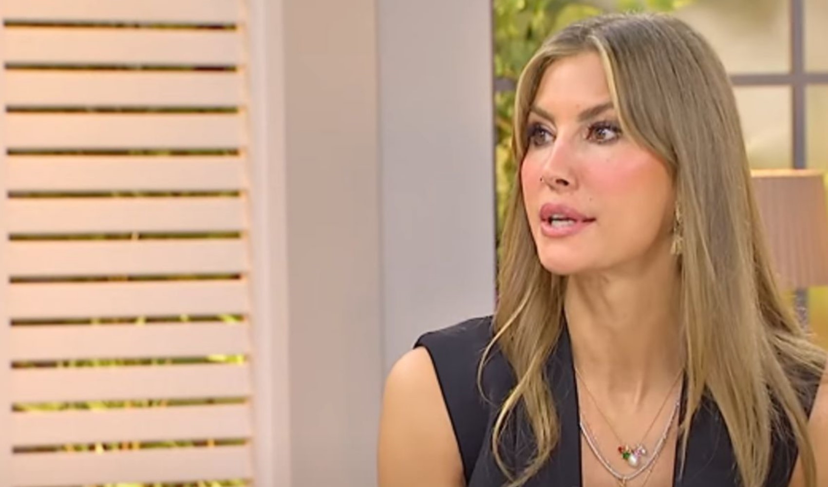 Sağlıklı yaşam rutinini paylaşmıştı: Çağla Şıkel'den yorumlara sert tepki Sağlıklı yaşam rutinini paylaşmıştı: Çağla Şıkel'den yorumlara sert tepki