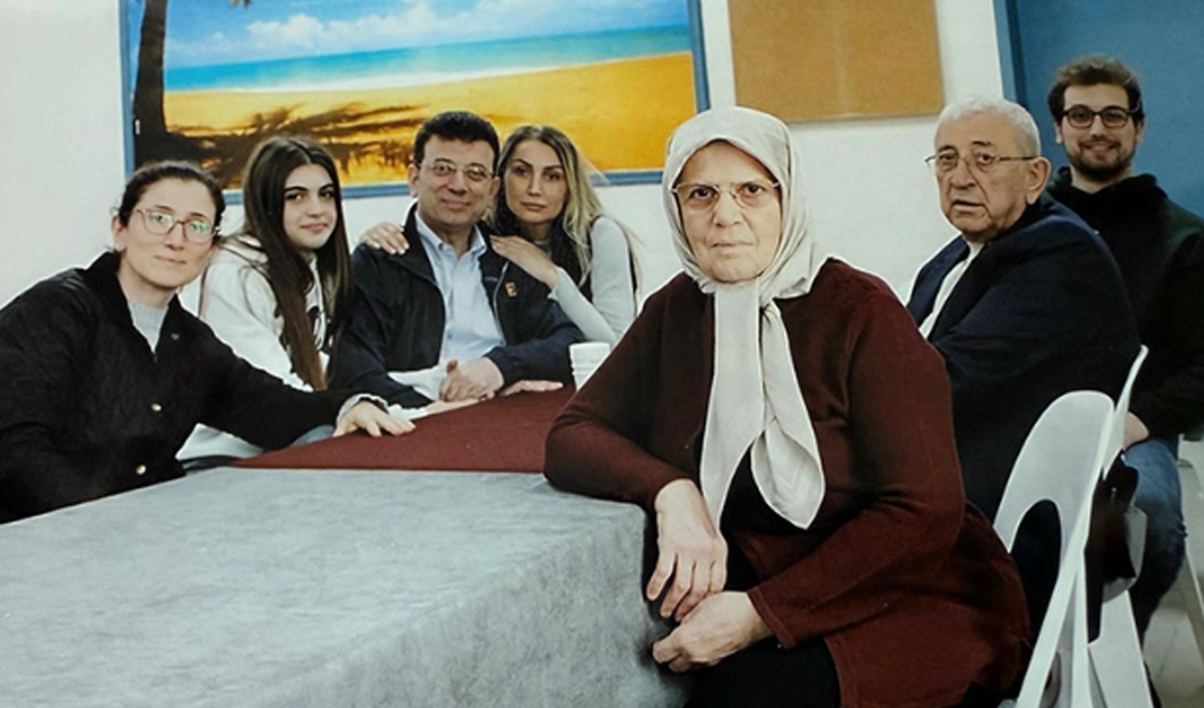 İmamoğlu'ndan cezaevinde ilk kare: Aile kutsaldır