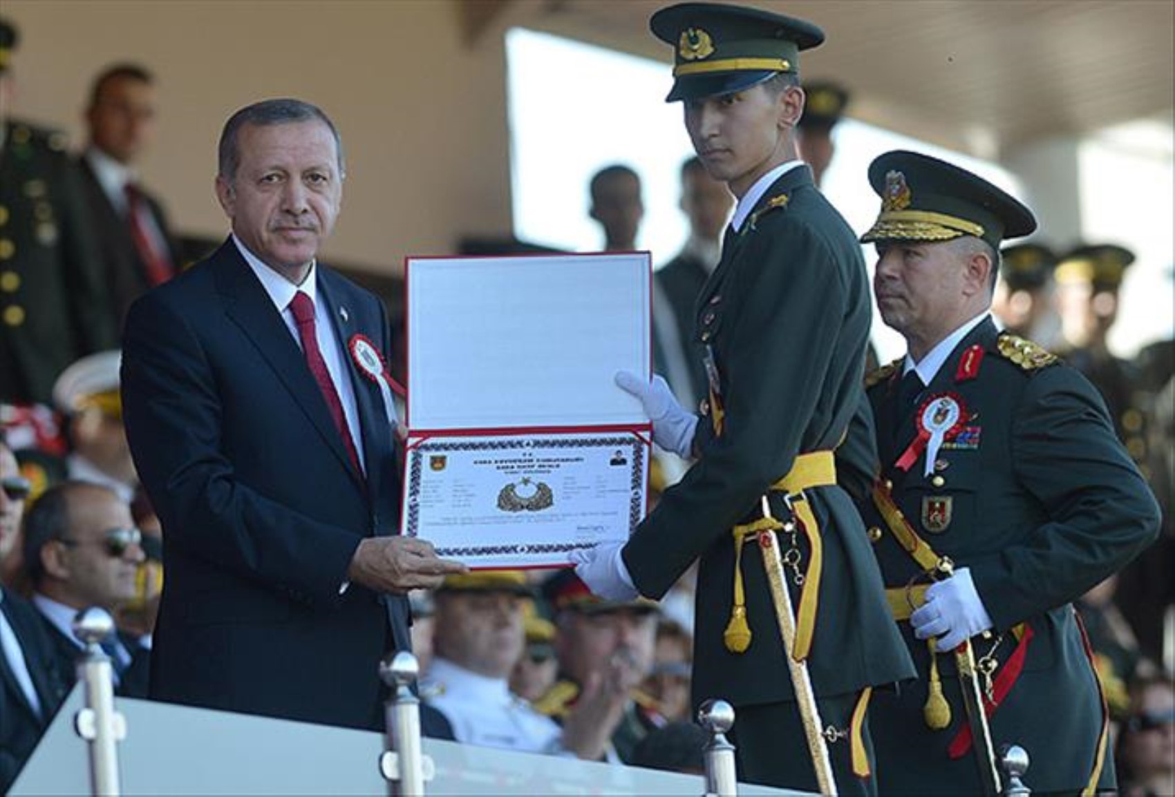 İhraç edilen teğmenler ile ilgili yeni gelişme: Teğmenlere tazminat çıkarıldı... Dolar kuru ayrıntısı...