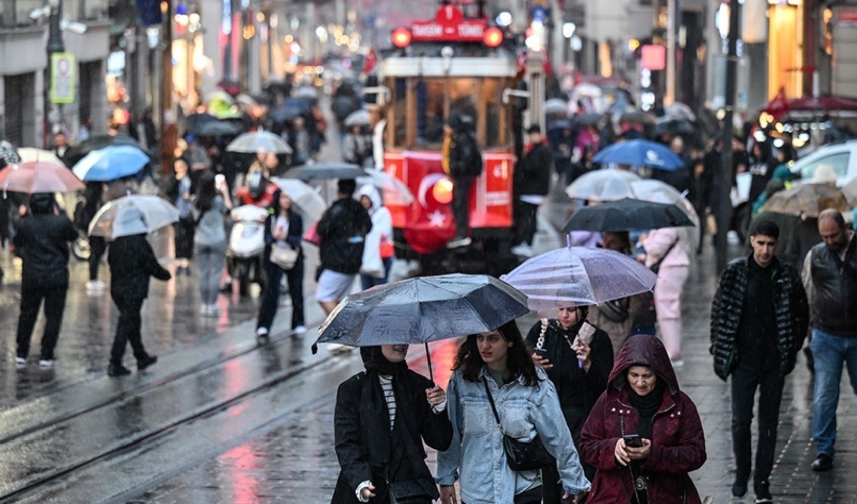 İstanbul'da yağış etkisini sürdürecek mi? İşte İstanbul'un hava durumu... İstanbul'da yağış etkisini sürdürecek mi? İşte İstanbul'un hava durumu...