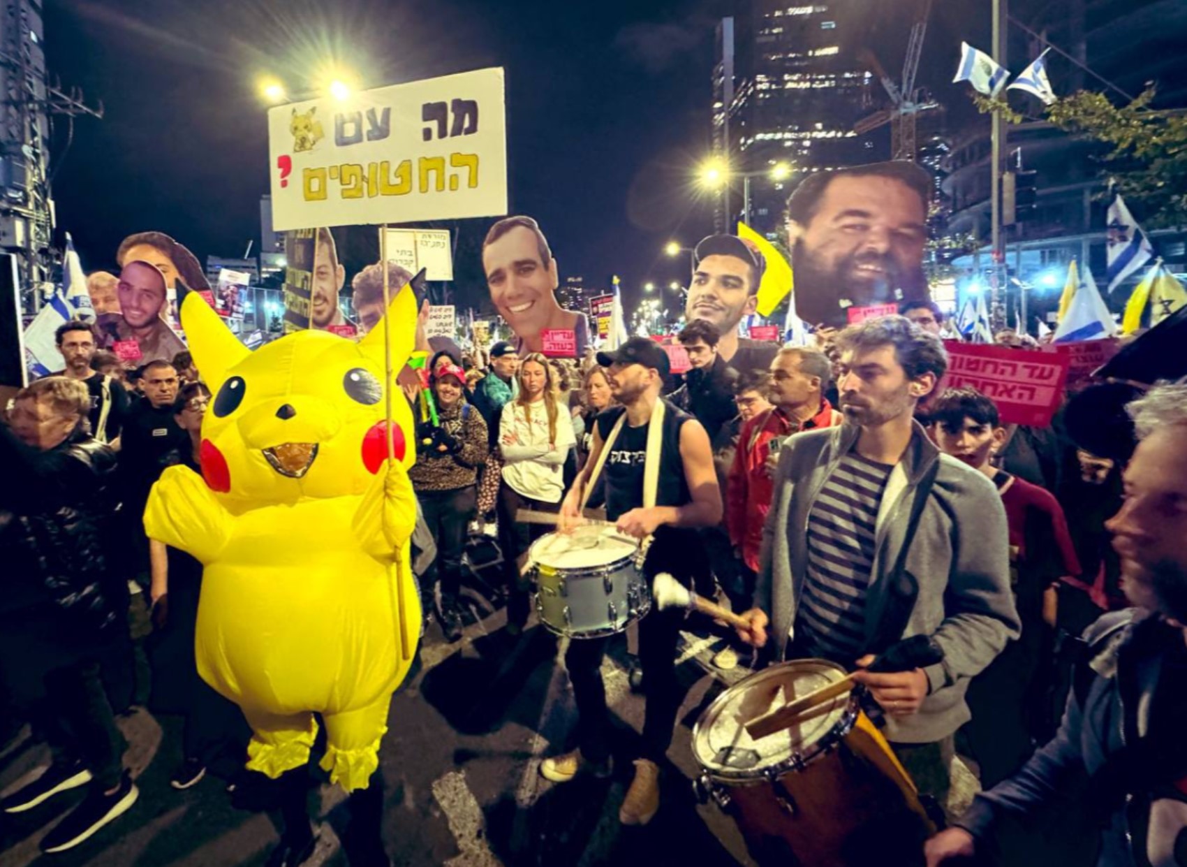 Ekrem İmamoğlu protestosunda dikkat çeken Pikachu şimdi dünya sokaklarında