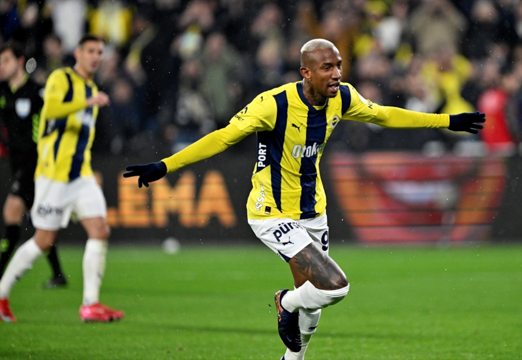 Talisca'dan hat-trick sonrası mesaj: 'Sezon sonunda gülen biz olacağız'