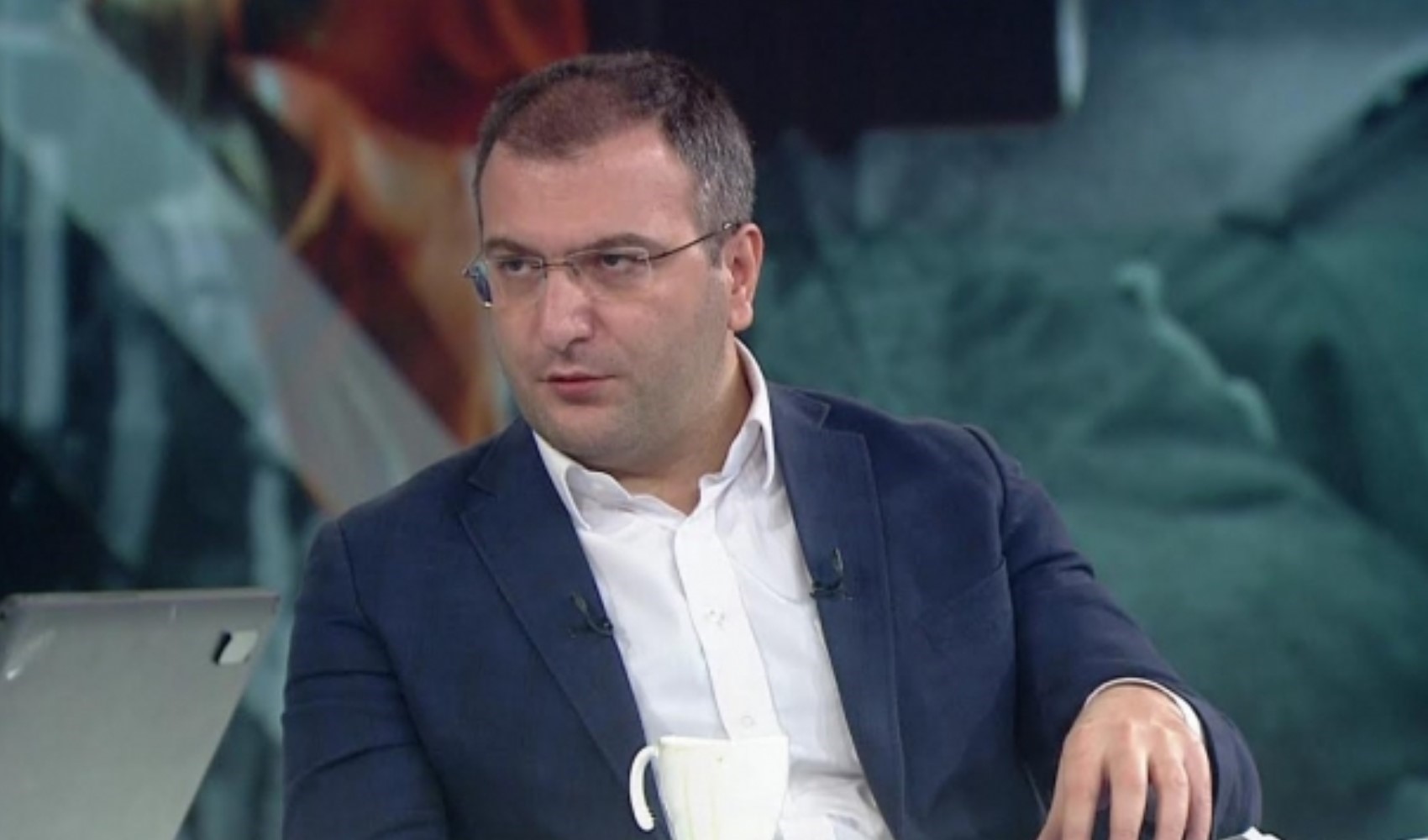 İktidara yakın Cem Küçük: 'Akın Gürlek'le arkadaşız' İktidara yakın Cem Küçük: 'Akın Gürlek'le arkadaşız'
