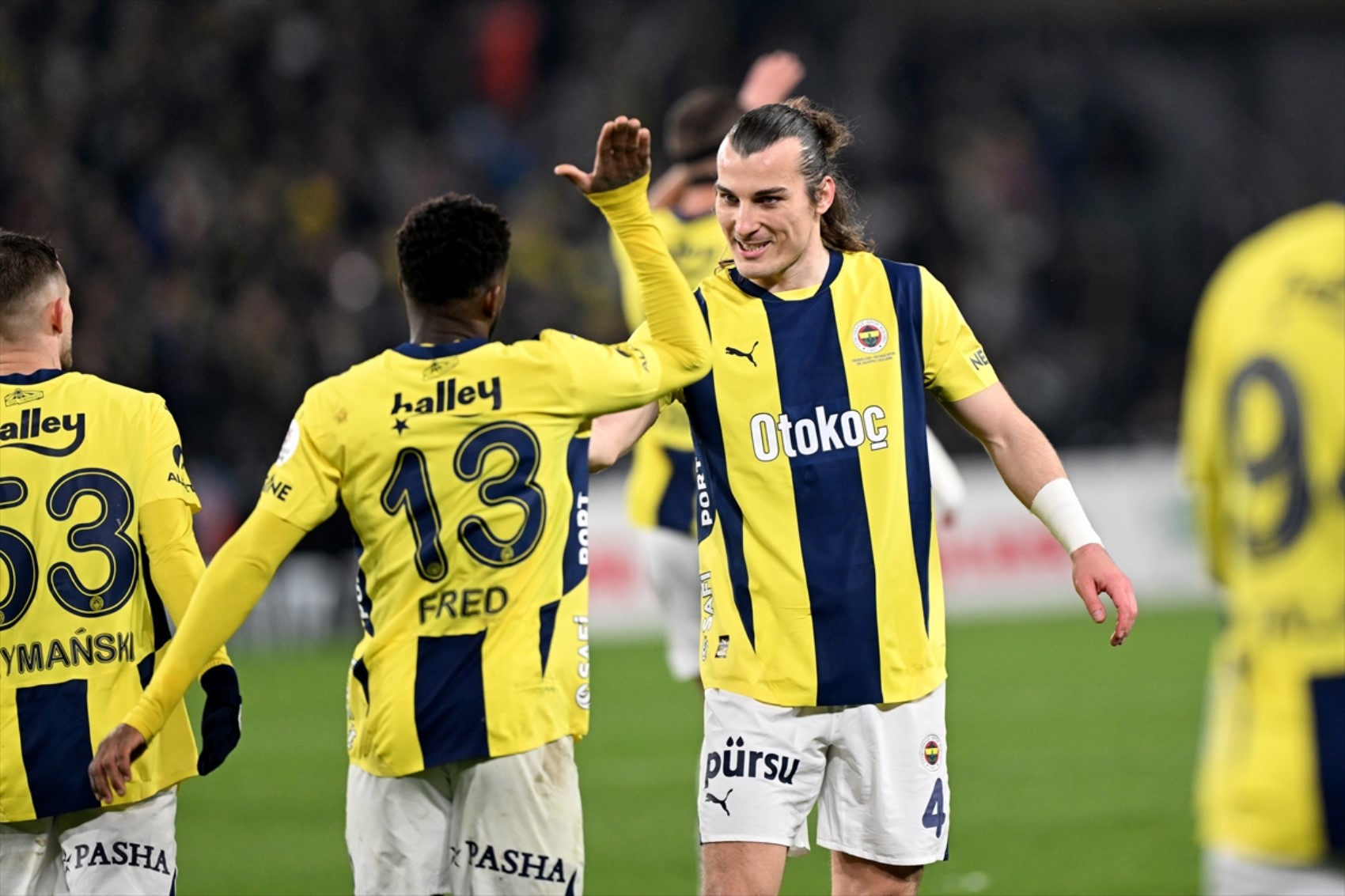 Trio ekibi derbideki tartışmalı kararları değerlendirdi: Mourinho'nun isyan ettiği penaltı pozisyonunda hakemin verdiği karar doğru mu?