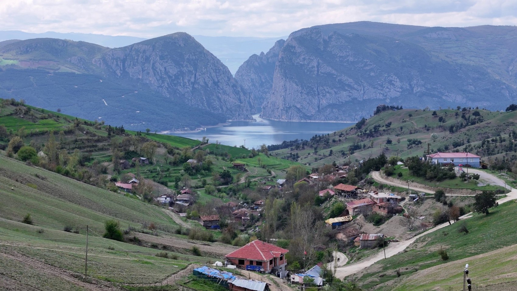 İşte herkesi şaşkına çeviren o köy... Köyün yarısı sağır ve dilsiz!