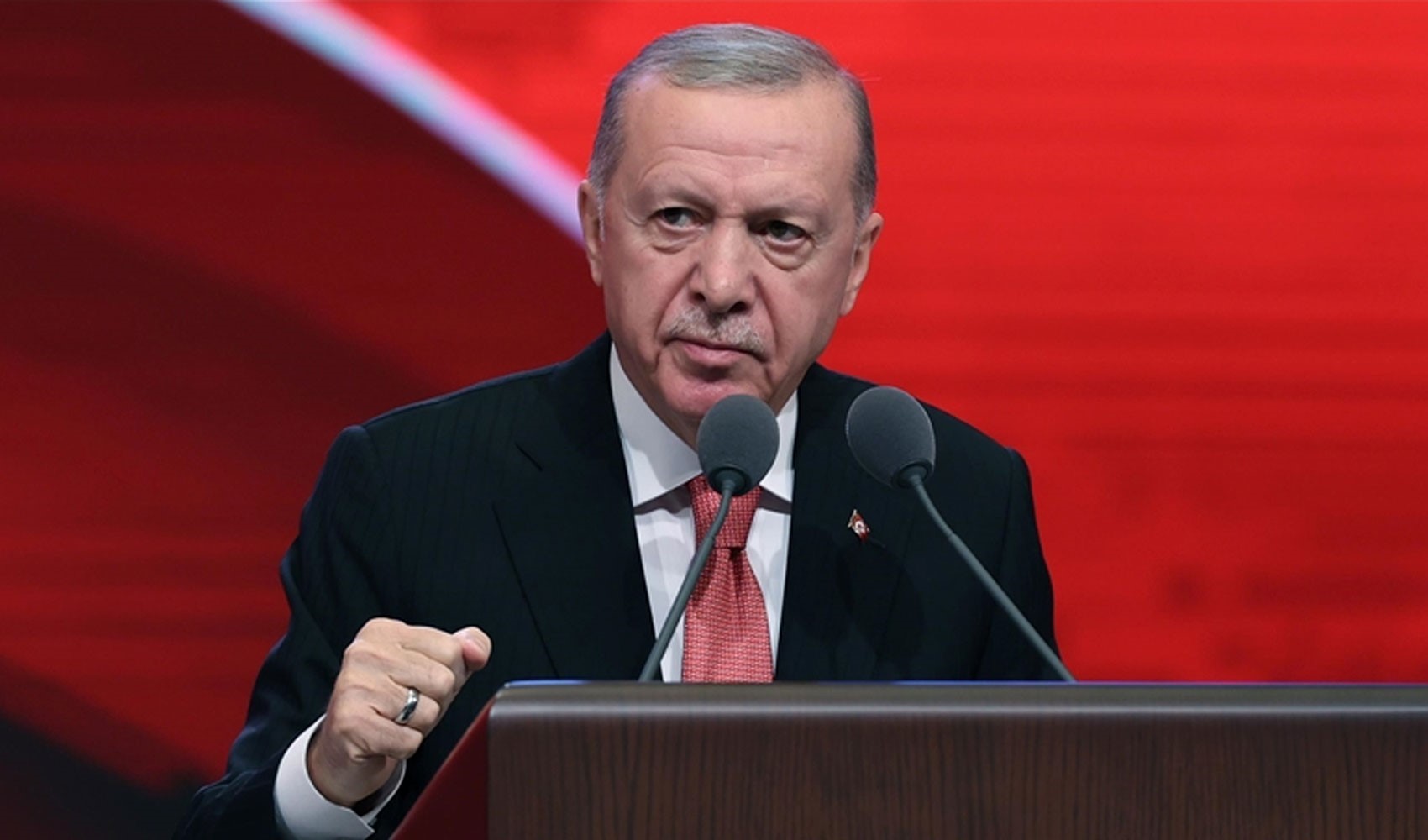 Erdoğan'dan İBB'ye yönelik soruşturmalarla ilgili açıklama! 'Ortaya çıkanlar, ortaya çıkacakların habercisidir'