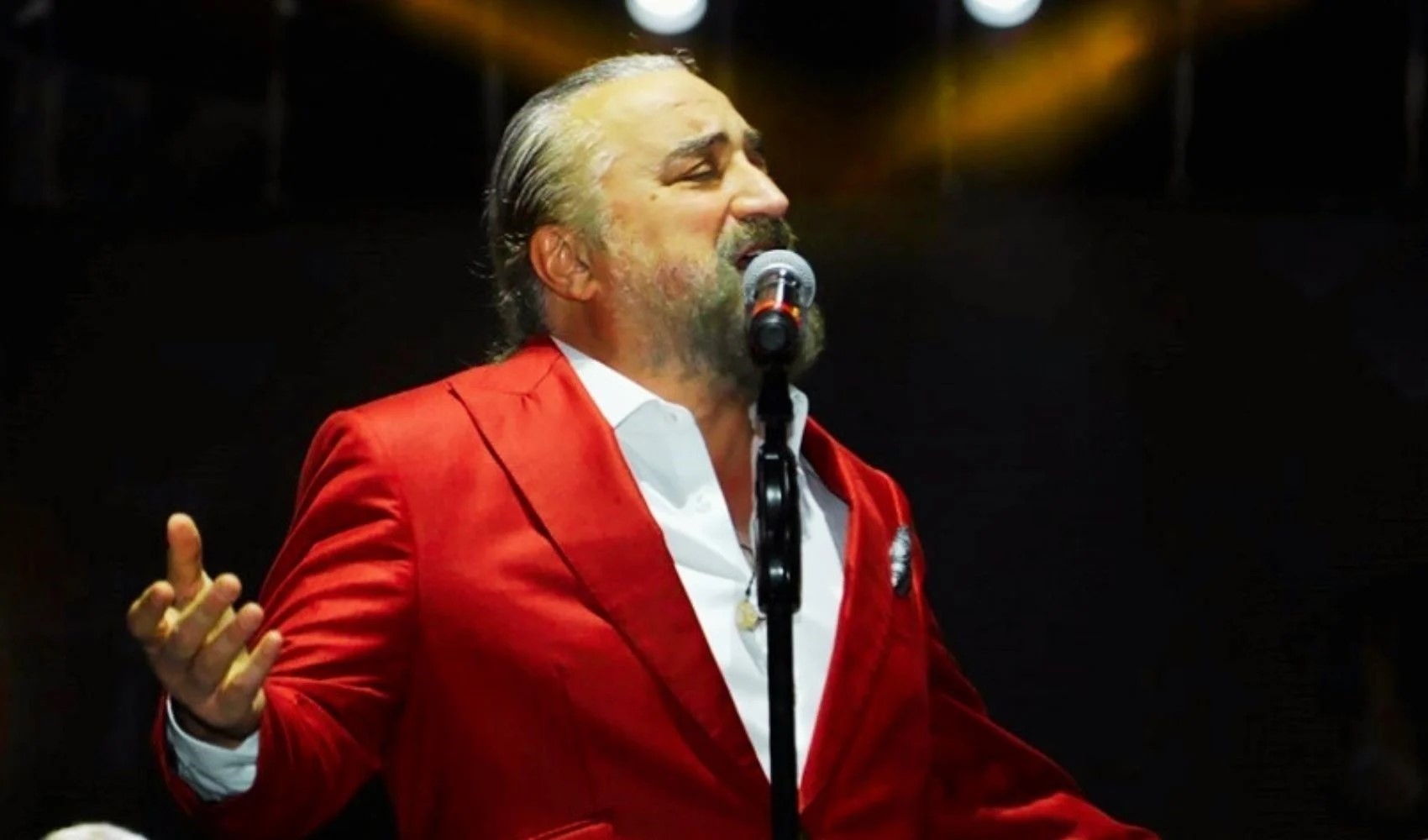 Volkan Konak'ın şarkısını söyledi kalp krizi geçirdi
