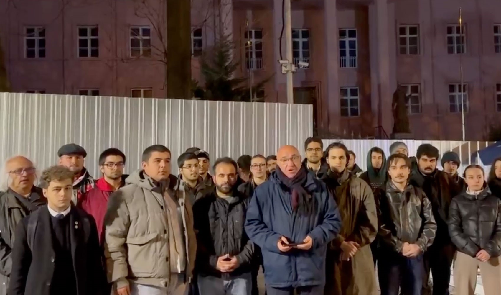Polis çadırını kaldırmıştı: Adalet Bakanlığı önünde nöbet tutan Mahmut Tanal'dan sabaha karşı açıklama!