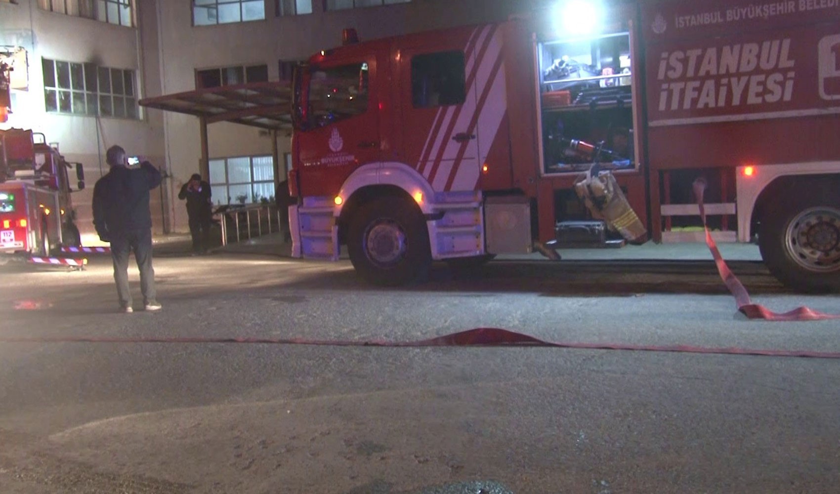 İstanbul Maltepe'deki huzurevinde yangın! 24 kişi hastaneye kaldırıldı