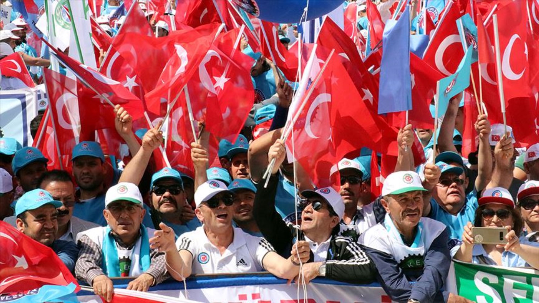 1 Mayıs İşçi Bayramı mesajları 2025: 1 Mayıs Emek ve Dayanışma Günü mesajları