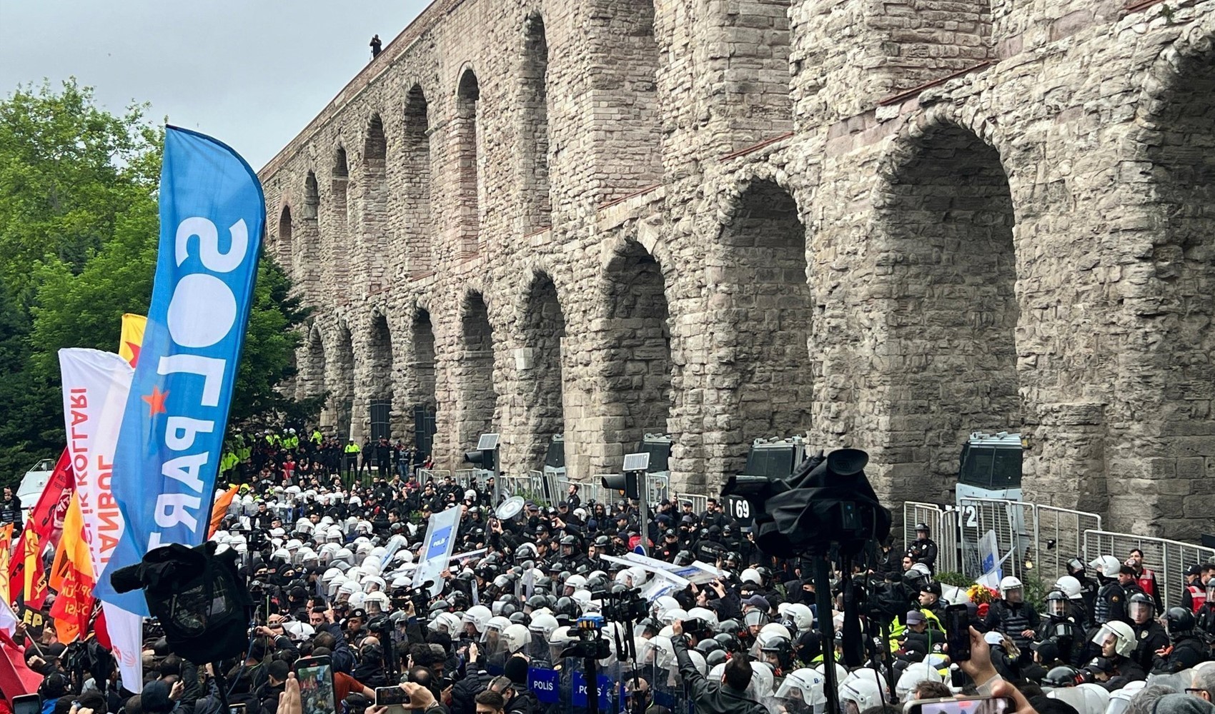 1 Mayıs kutlamalarında 384 gözaltı! 1 Mayıs kutlamalarında 384 gözaltı!