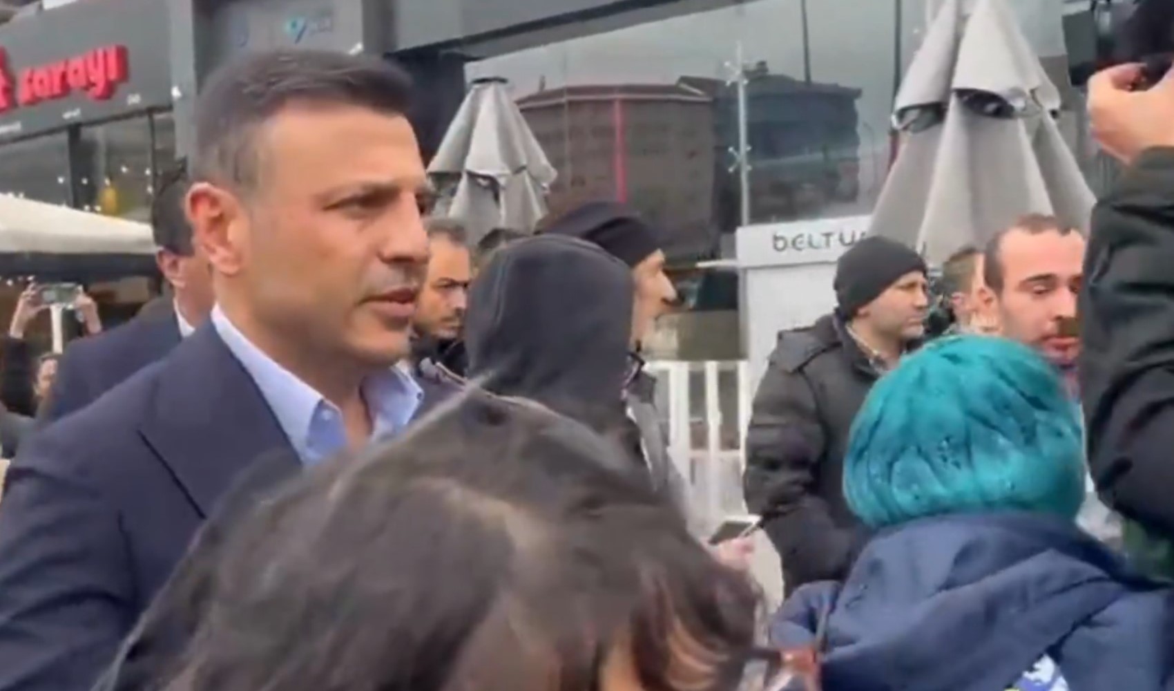 Özgür Çelik'ten gözaltı tepkisi! 'Takipçisiyiz' Özgür Çelik'ten gözaltı tepkisi! 'Takipçisiyiz'