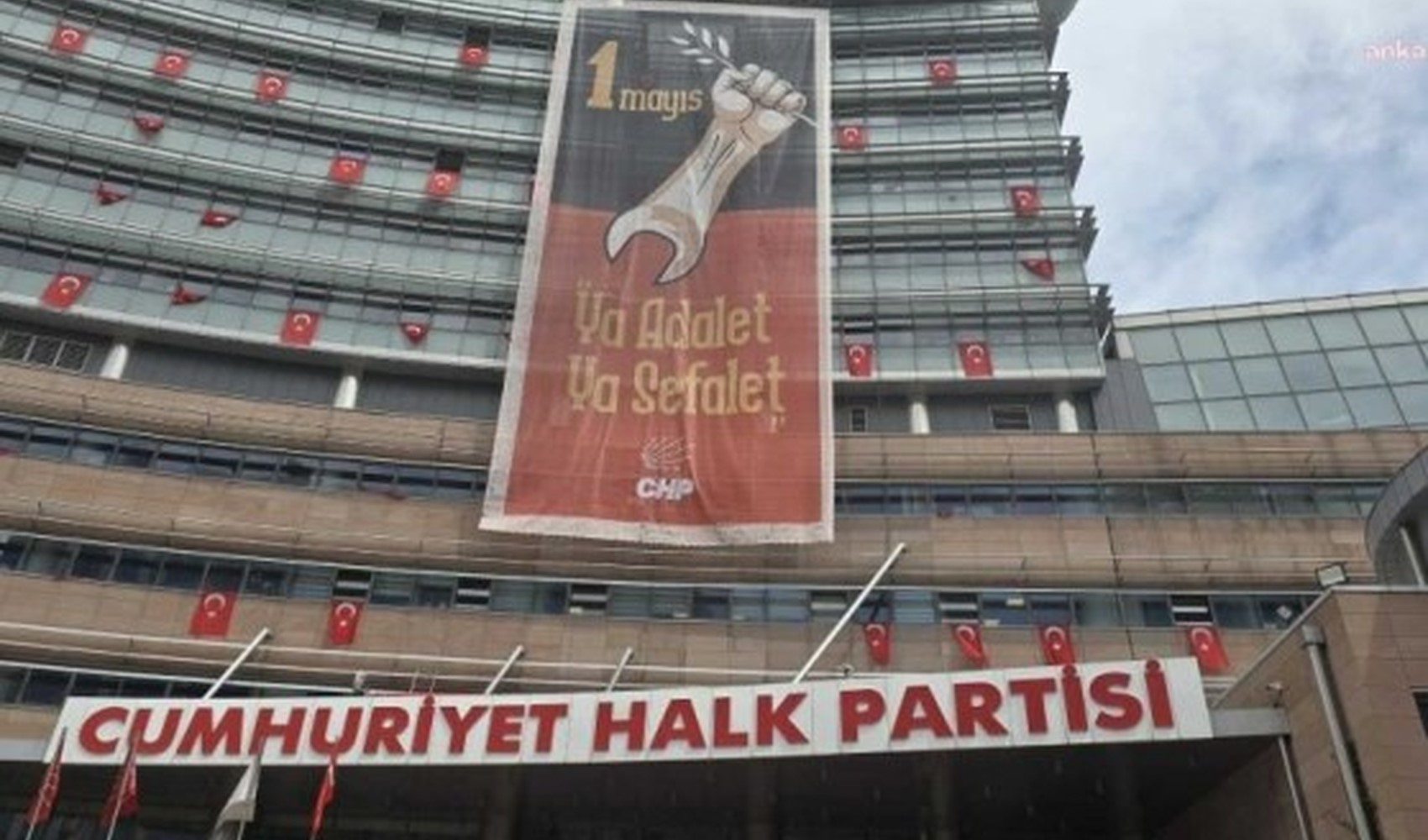 CHP'li Bulut duyurdu: CHP'nin otobüs şoförüne ev hapsi