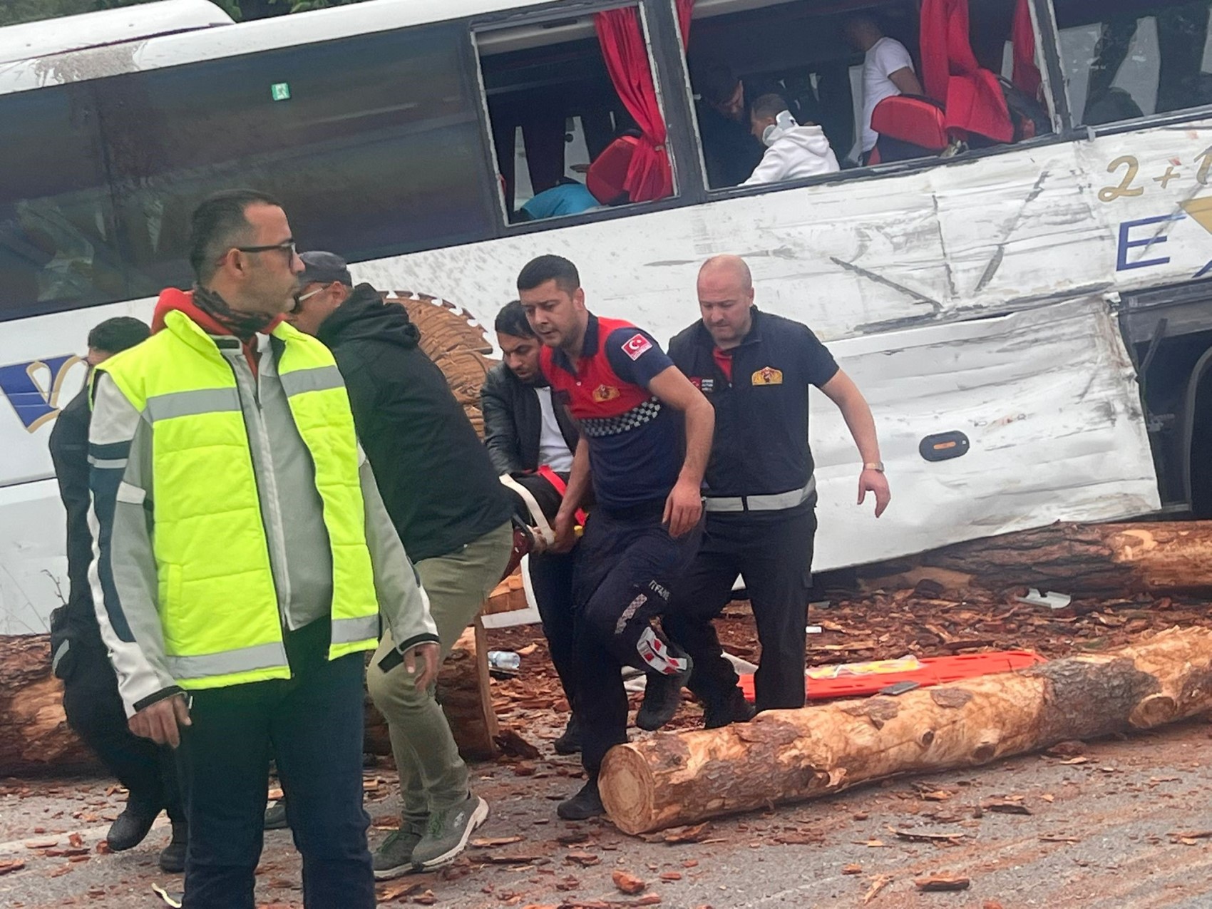 Son Dakika... Çanakkale'de zincirleme kaza: 6 can kaybı