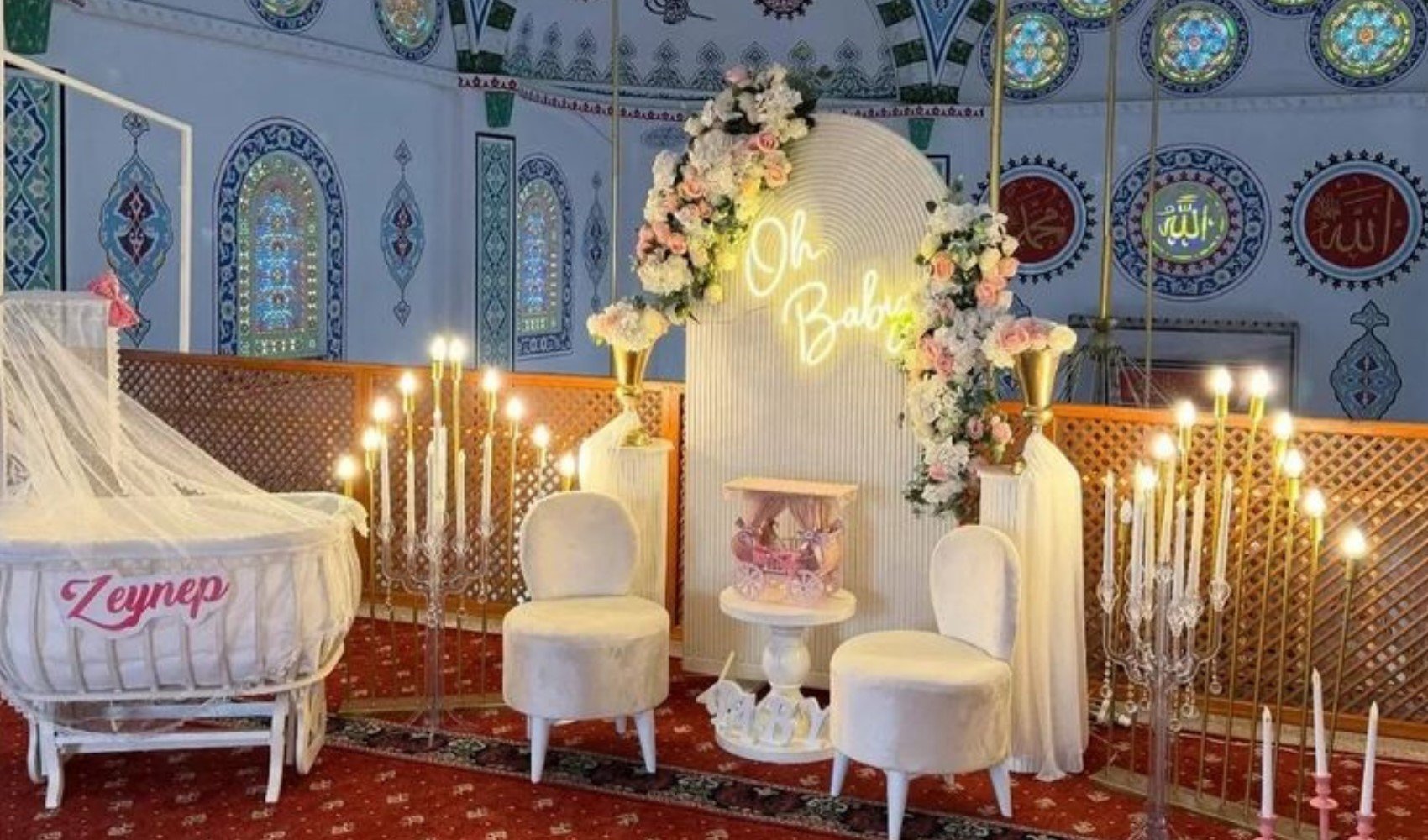 Cami içinde 'Baby Shower' partisi düzenlendi Cami içinde 'Baby Shower' partisi düzenlendi