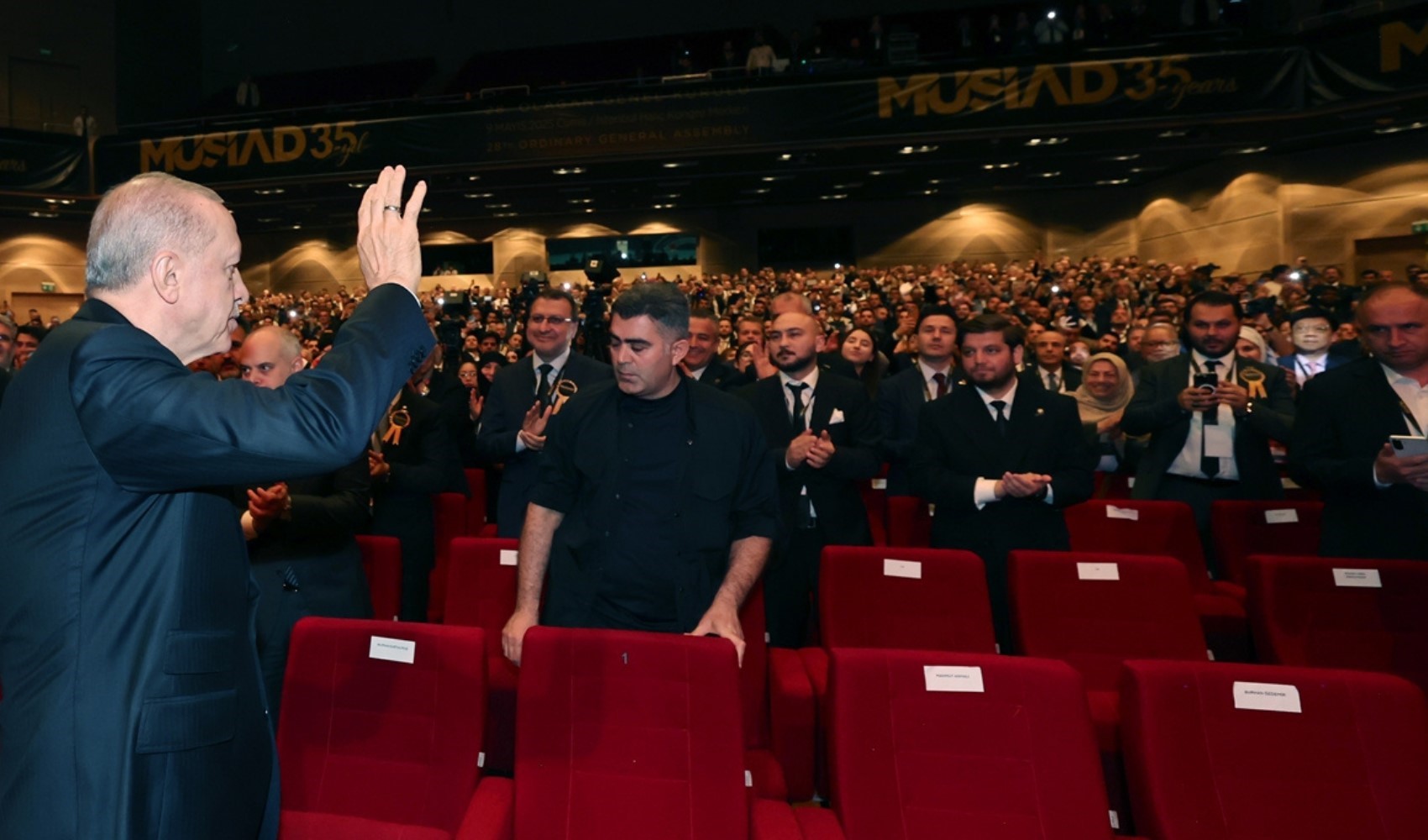Erdoğan'dan terör örgütü PKK'nın kongresi sonrası ilk açıklama: 'Her an müjdeleri alabilirsiniz' Erdoğan'dan terör örgütü PKK'nın kongresi sonrası ilk açıklama: 'Her an müjdeleri alabilirsiniz'