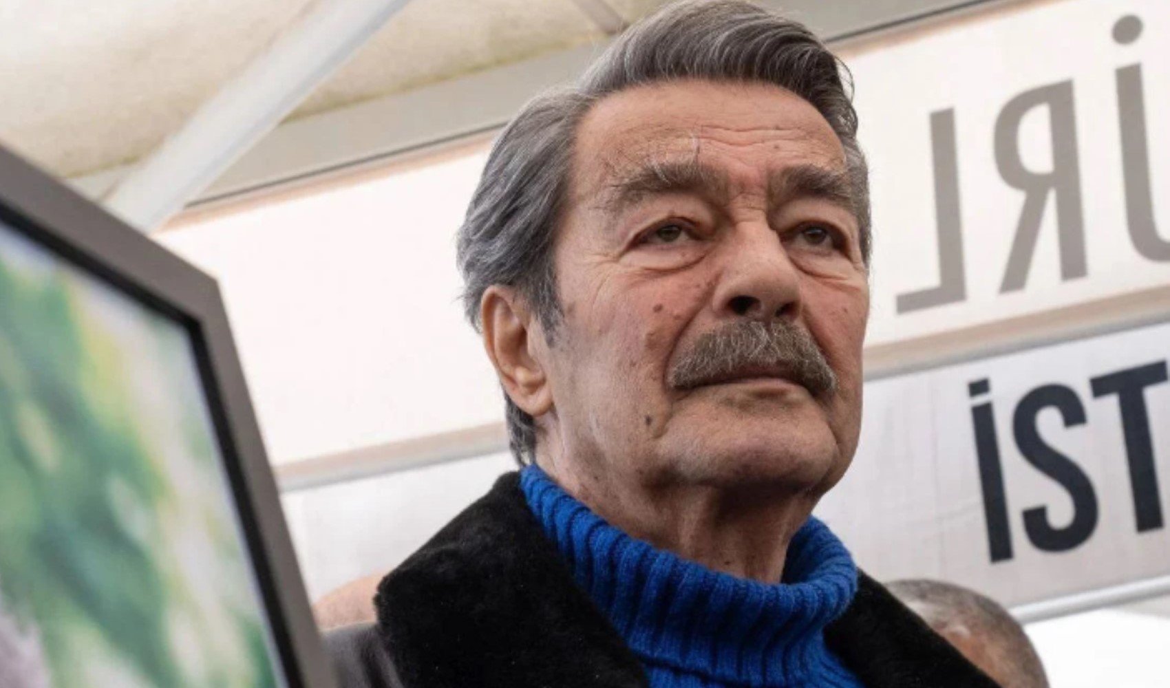 Aylardır tedavi görüyordu! Kadir İnanır'dan 'gülümsemeli' poz