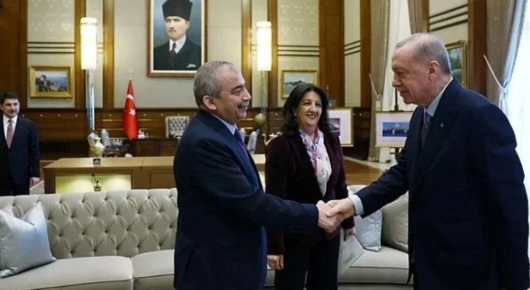 Bahçeli'nin çağrısıyla başlayan süreç... PKK kendini feshetti: İşte adım adım yaşananlar
