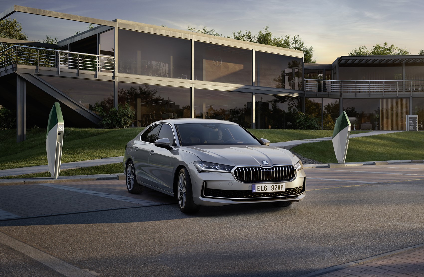 Škoda’nın elektrikli modelleri Türkiye yollarına çıkıyor