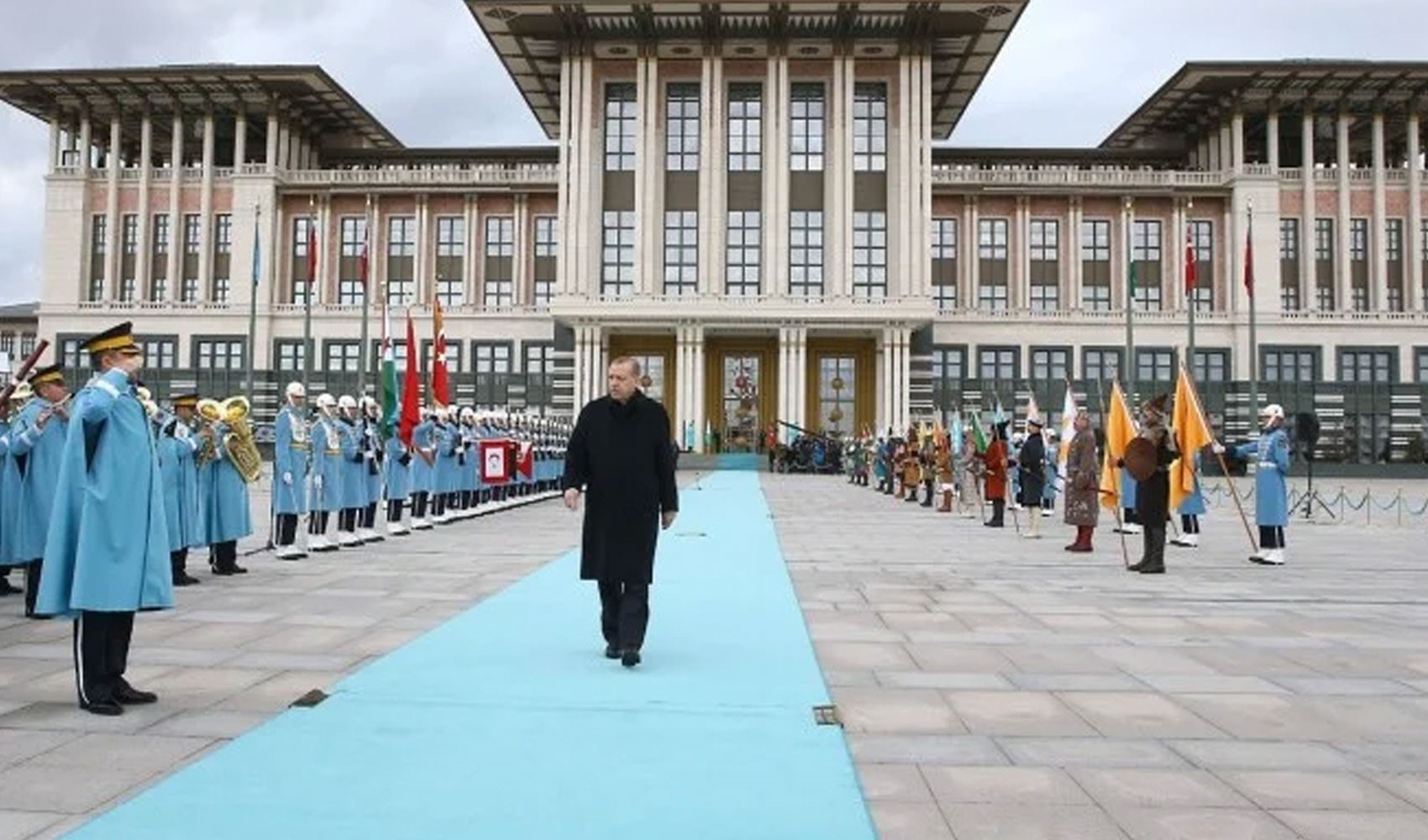 Saray'ın personel sayısı ve bütçesi katlandı Saray'ın personel sayısı ve bütçesi katlandı