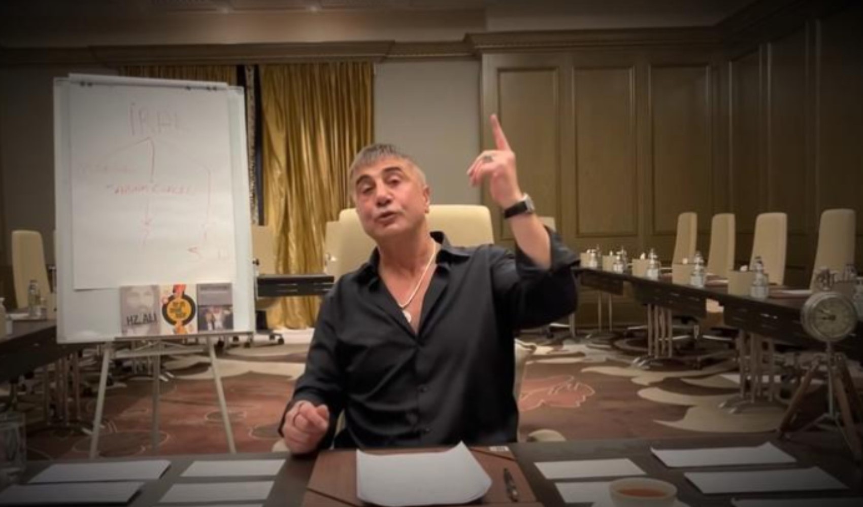 Sedat Peker Türkiye'ye dönecek mi? Avukatından açıklama geldi Sedat Peker Türkiye'ye dönecek mi? Avukatından açıklama geldi