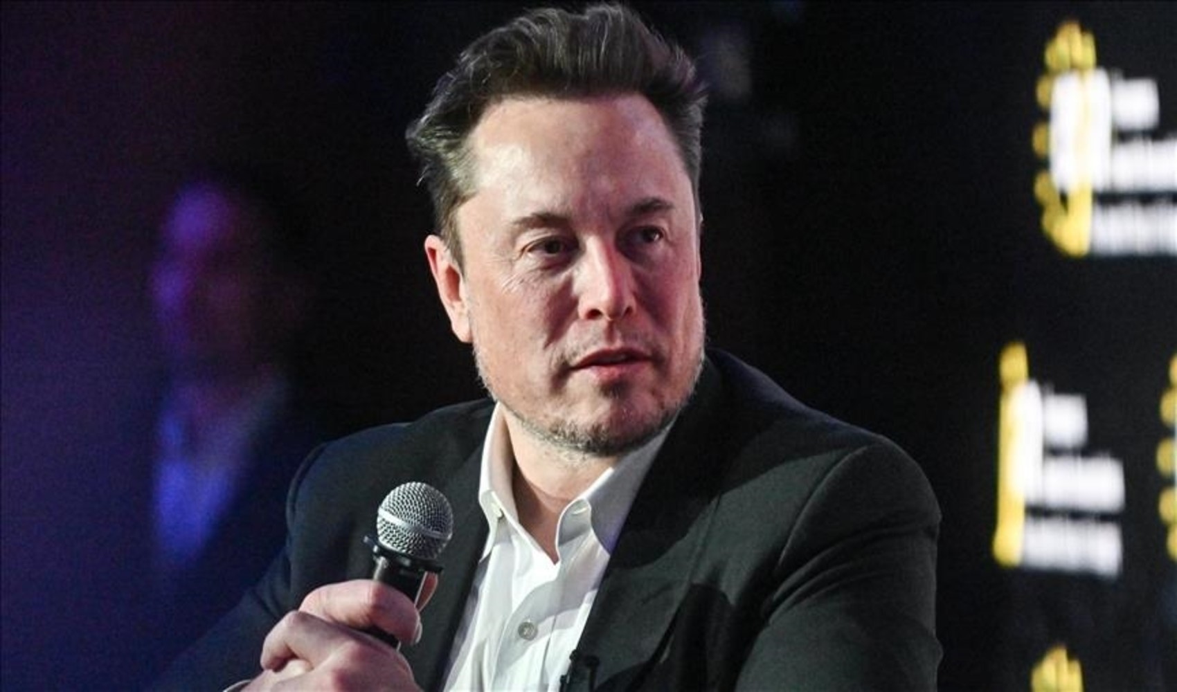 Elon Musk, ABD'nin yeni vize programını test ediyor
