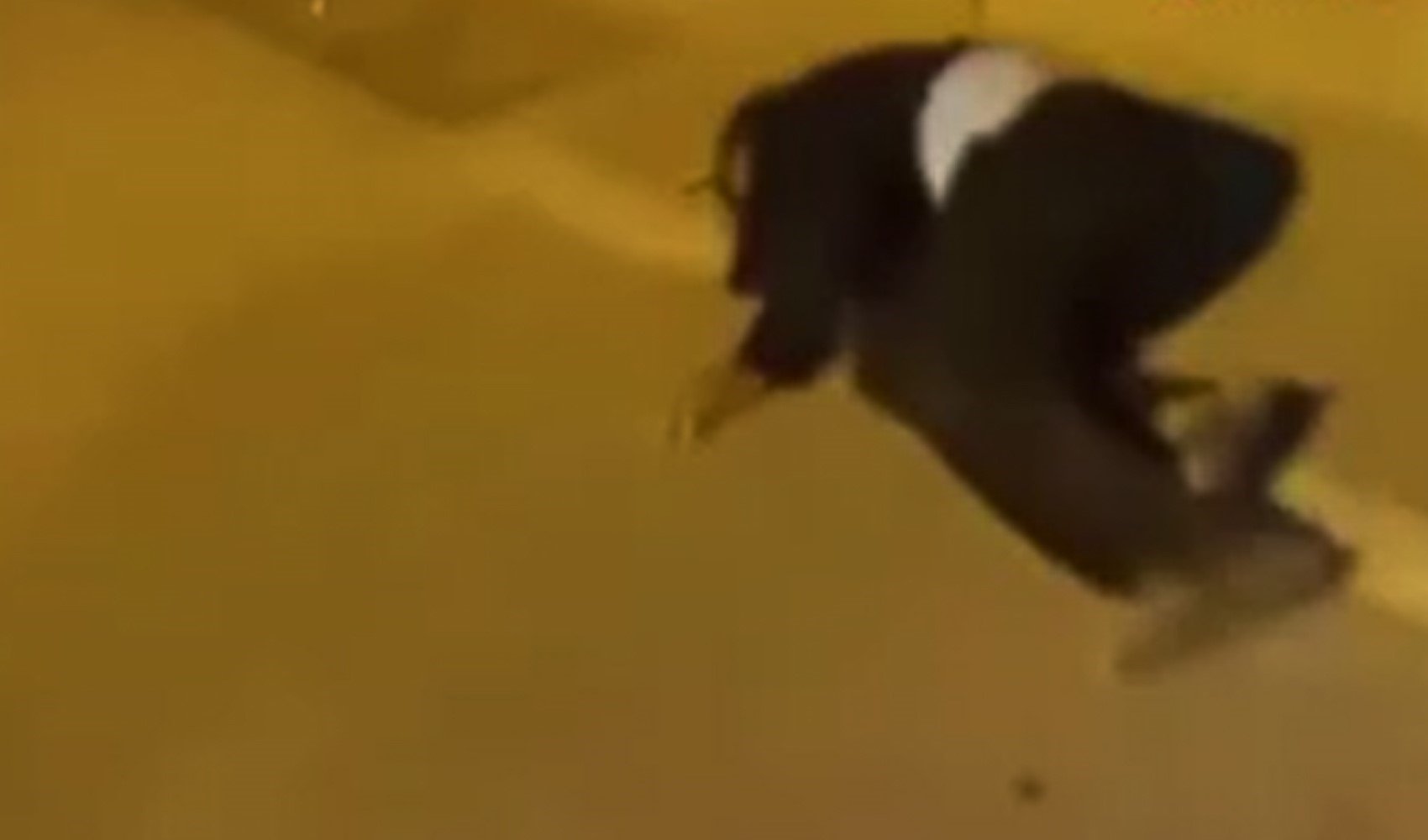 Dövüp bıçakladı, ardından yaralı haldeyken videosunu çekti: Anama bacıma sövdüler, herkes namuslu olacak Dövüp bıçakladı, ardından yaralı haldeyken videosunu çekti: Anama bacıma sövdüler, herkes namuslu olacak