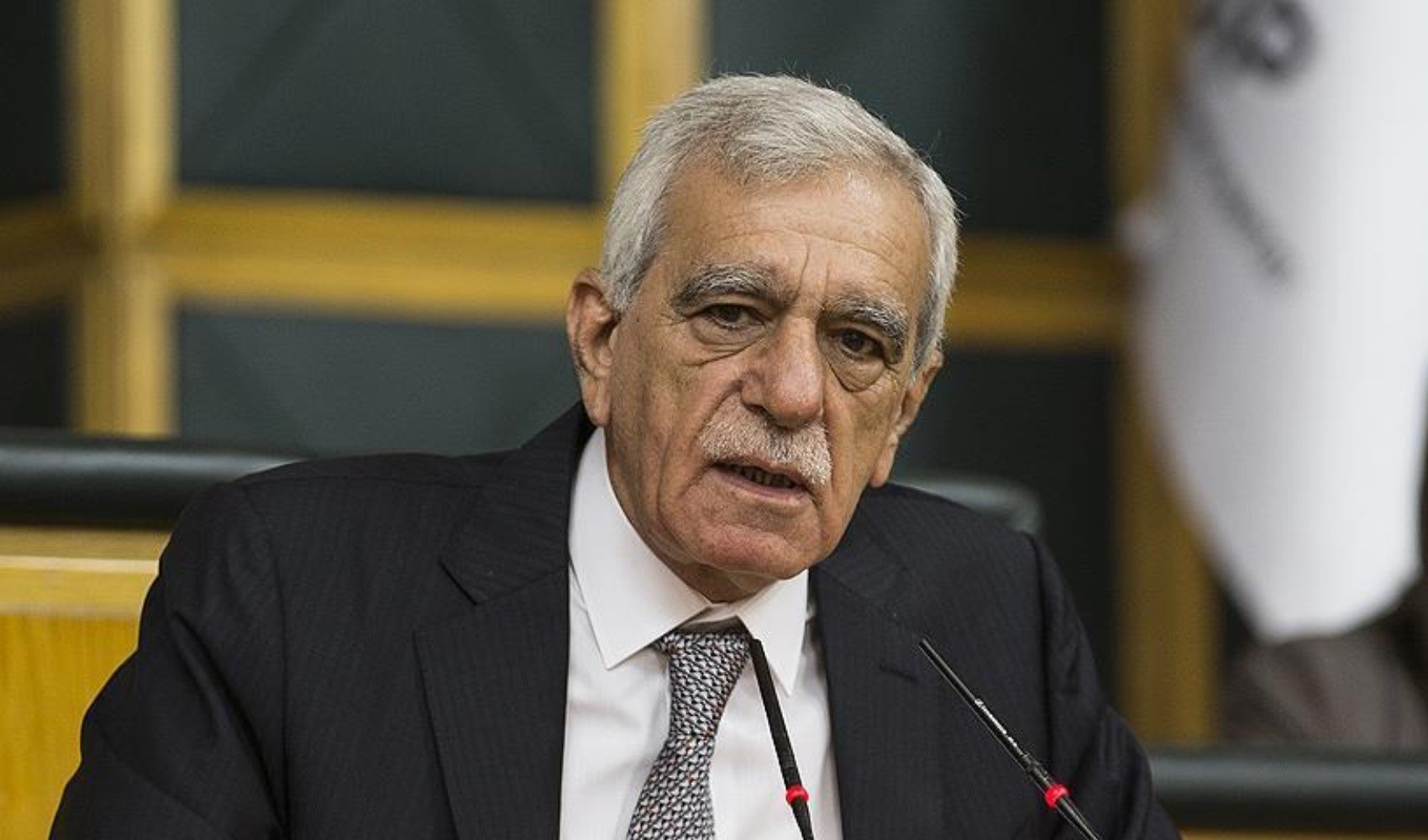 Ahmet Türk’ten PKK’nın fesih kararına ilk yorum! 'Bu bir pazarlık değil' Ahmet Türk’ten PKK’nın fesih kararına ilk yorum! 'Bu bir pazarlık değil'