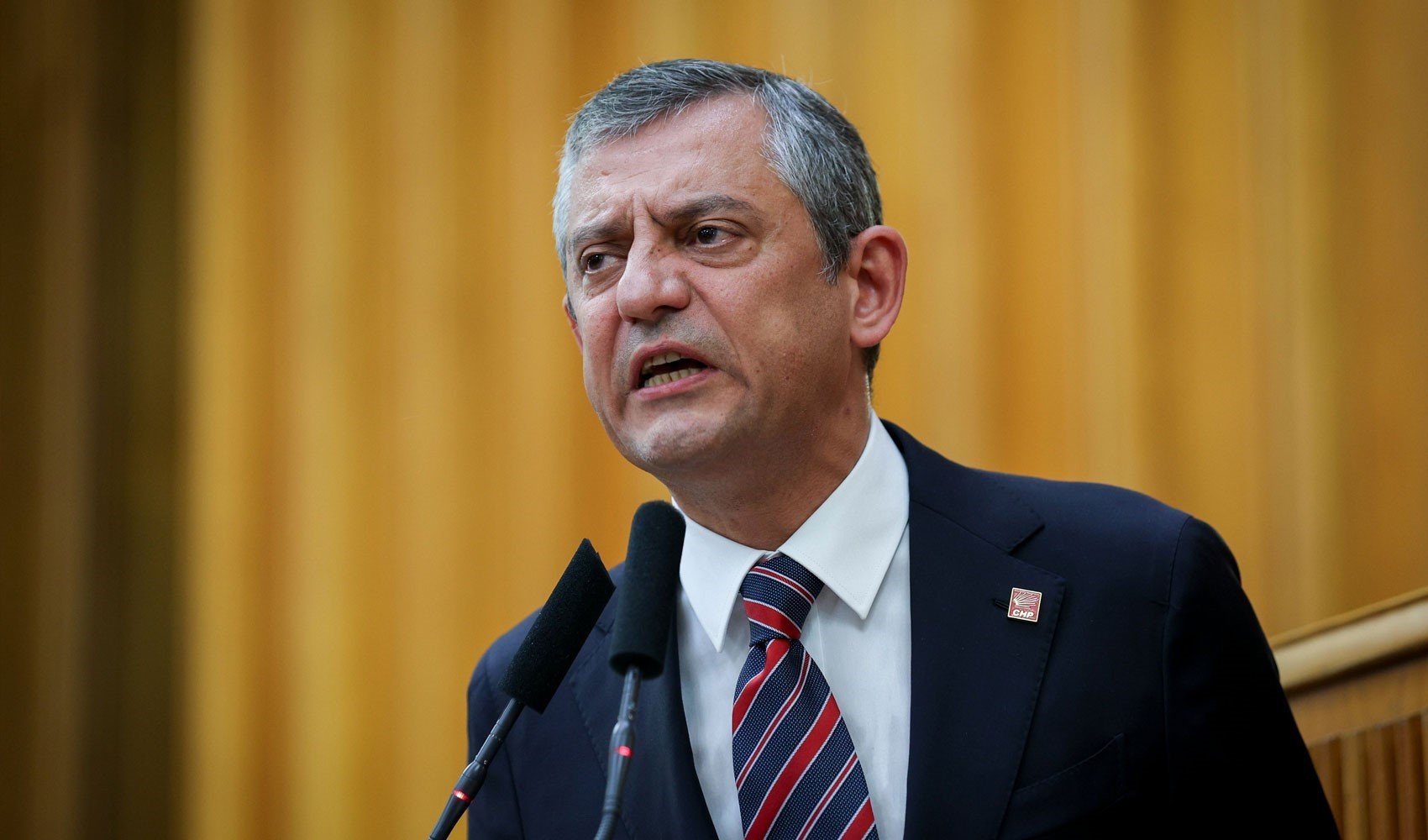 Özgür Özel'den 'Lozan' tepkisi: Açıklamanın altında Abdullah Öcalan’ın parafı varsa, Erdoğan’la Bahçeli’nin tuğra gibi imzaları var