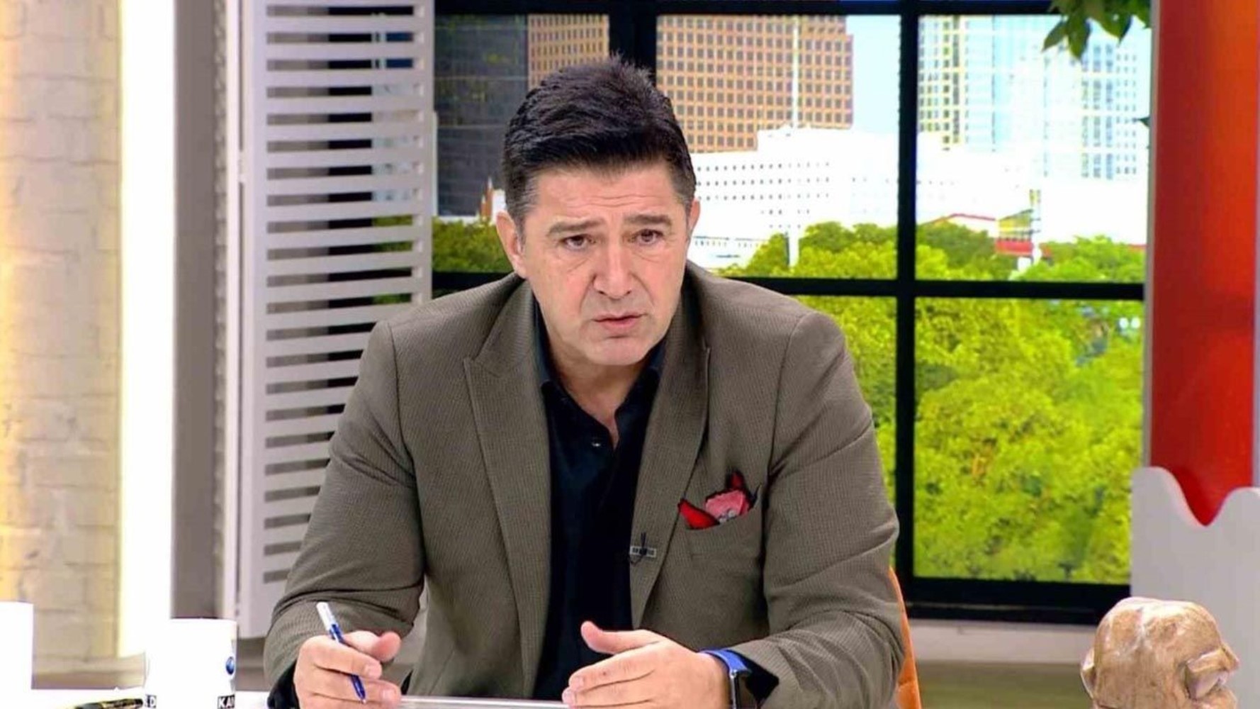 Hakan Ural, gençliğinde tüp kuyruğunda beklemiş! 'Bodrum'a 4 molayla 18 saatte giderdik'
