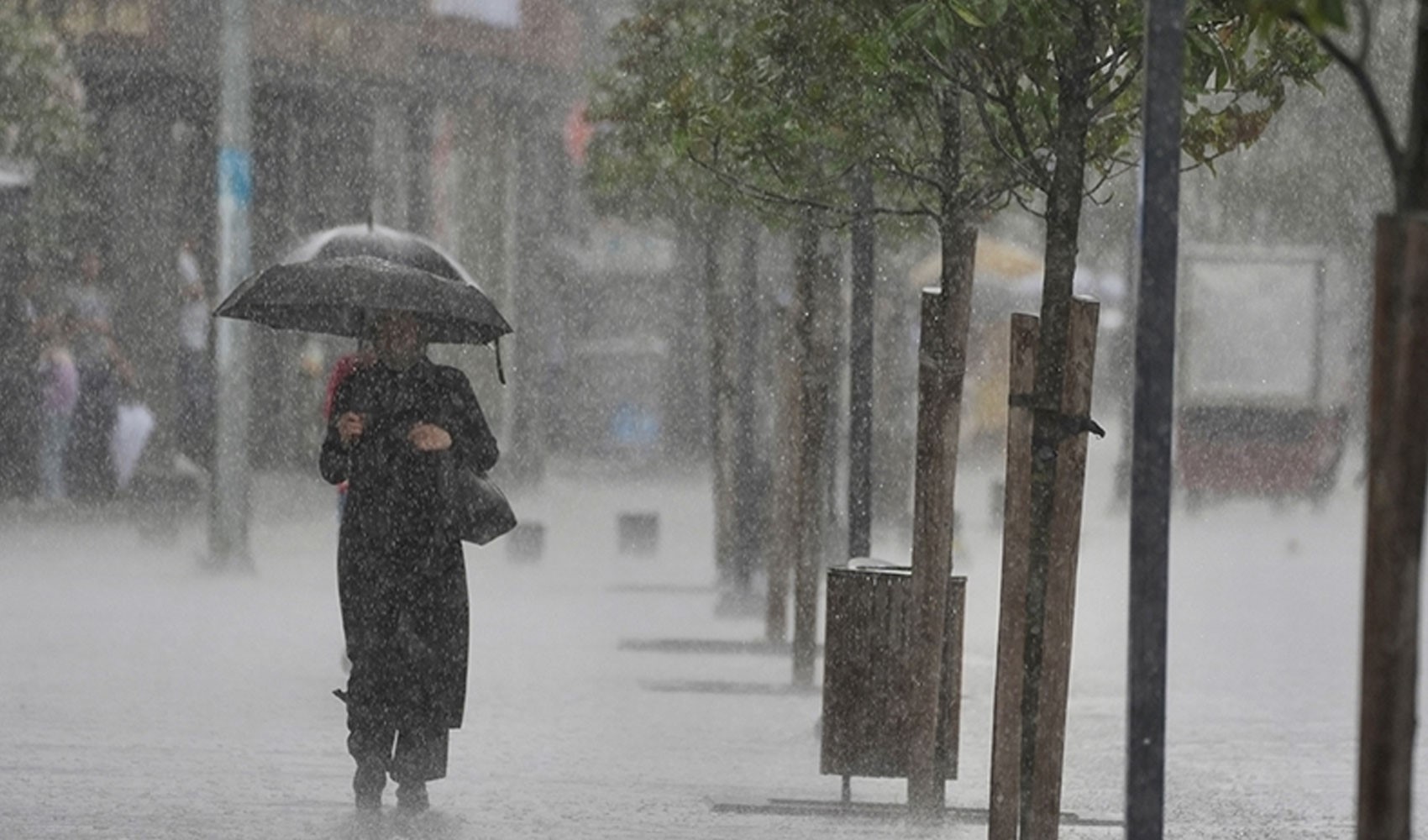 Meteoroloji'den 7 kente sarı kodlu uyarı: Gök gürültülü sağanak geliyor! İşte il il 14 Mayıs Çarşamba hava durumu...