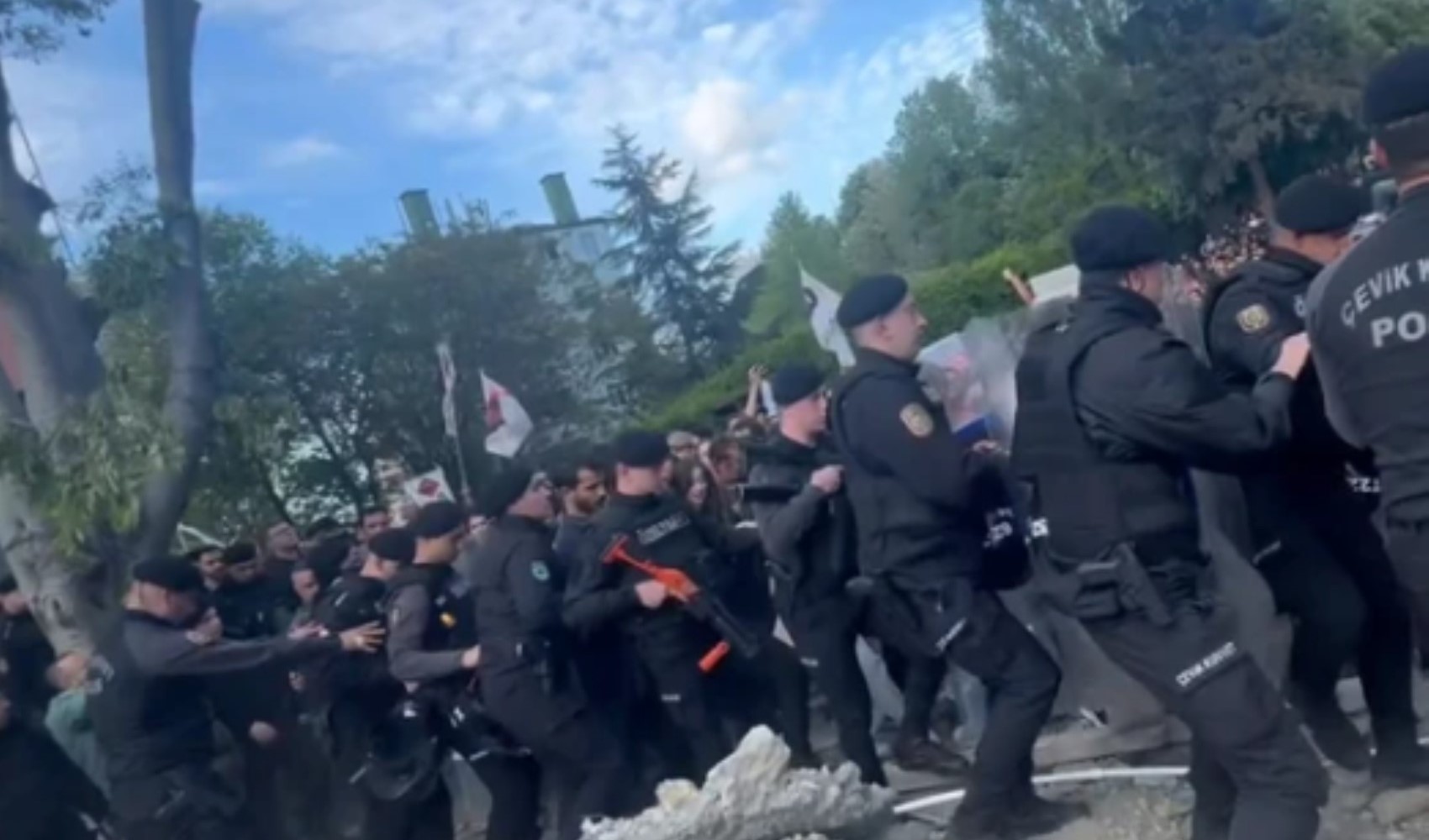 Intervento durante la protesta all'Università del Bosforo! 4 persone arrestate