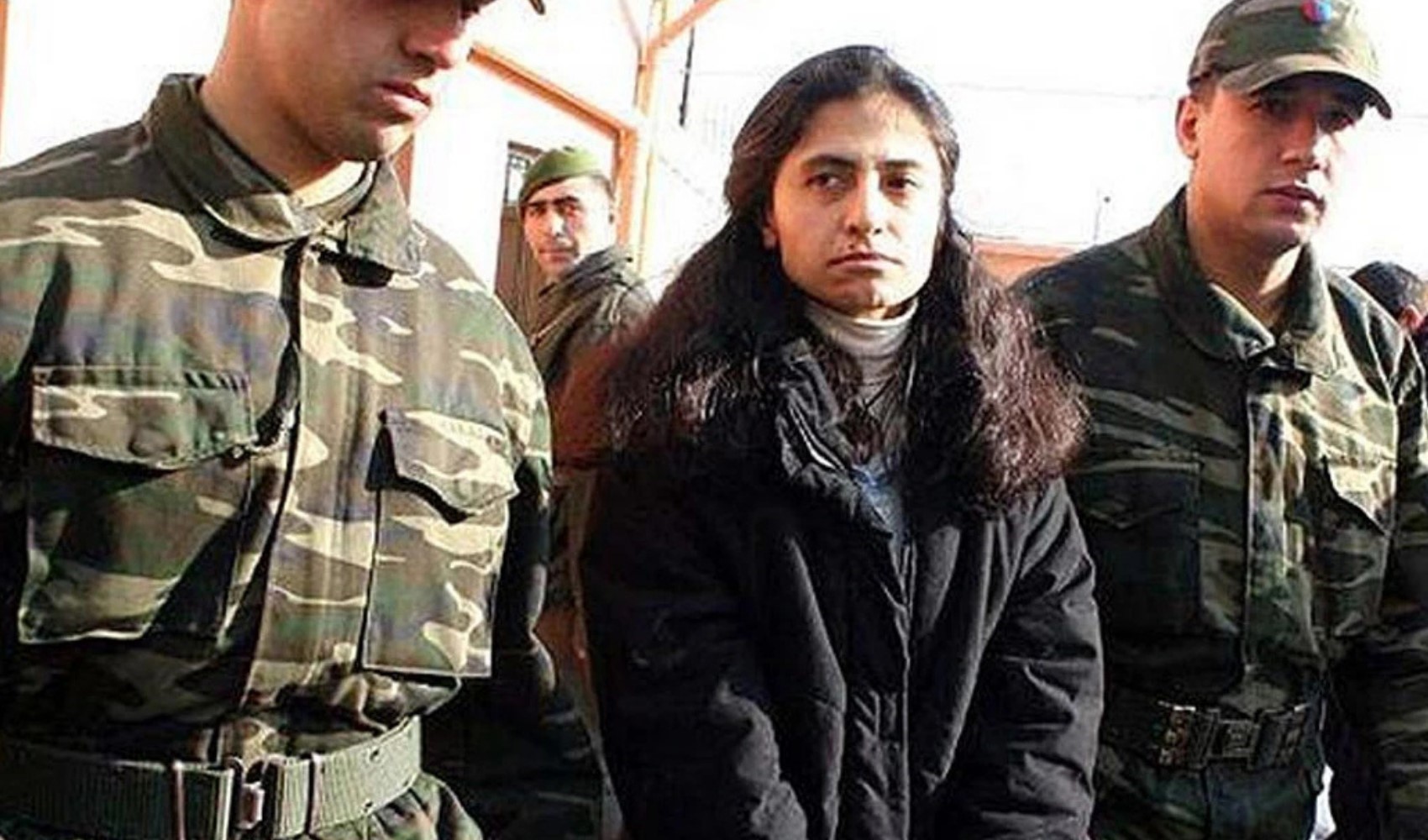 Mavi Çarşı davasında 26 yıl sonra beraat: Azime Işık cezaevinden tahliye edildi