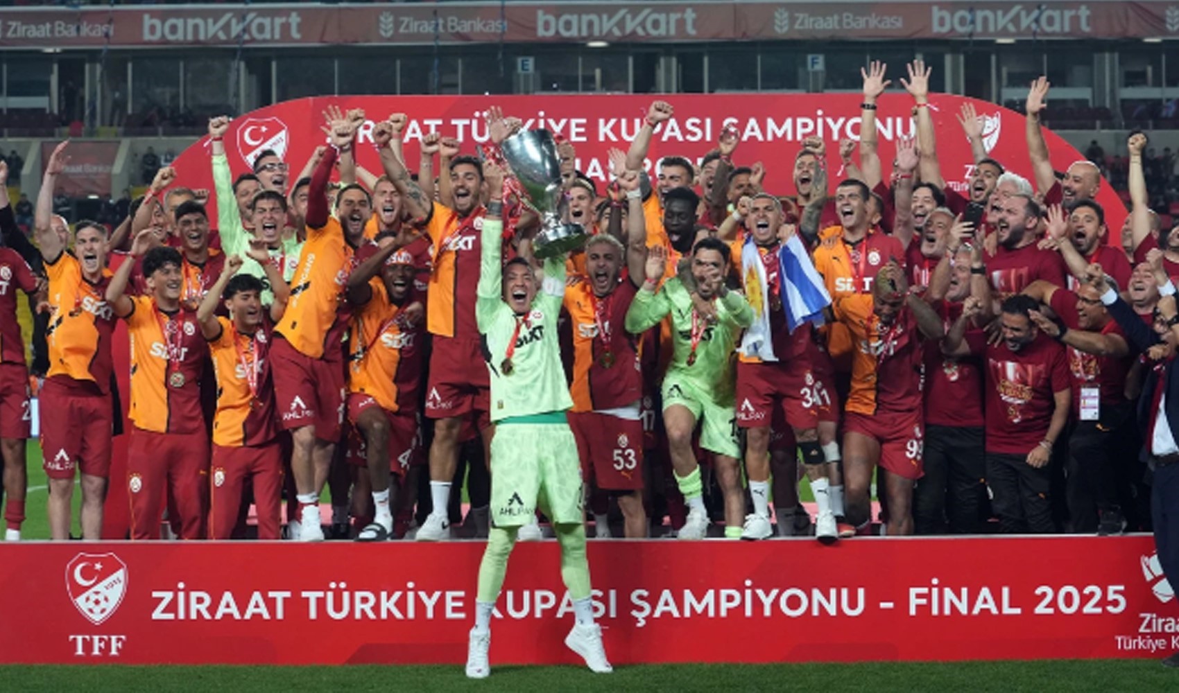 Türkiye kupası şampiyonu Galatasaray oldu: Osimhen Türk futbol tarihine geçti