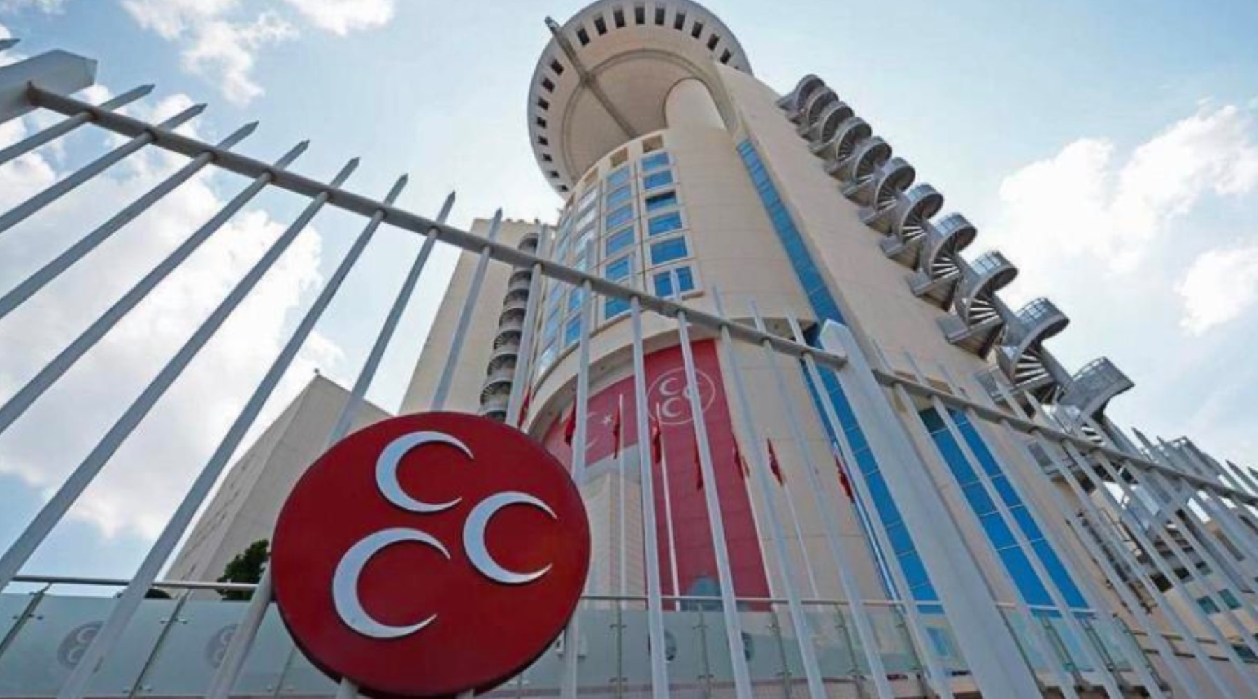 PKK’nın silah bırakma kararı sonrası ilk anket! Aradaki fark 1 puan