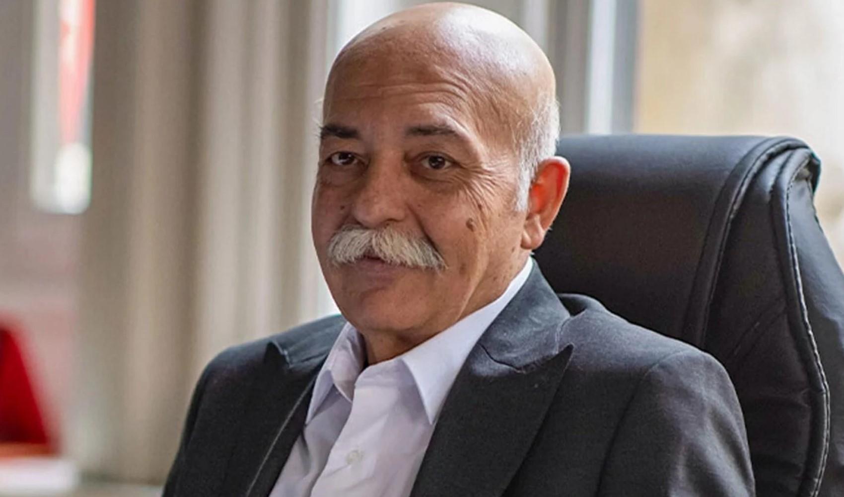 Kızılcık Şerbeti'nin Apo'su açıkladı: 'Hemşirem olmadan dışarı çıkmıyorum'