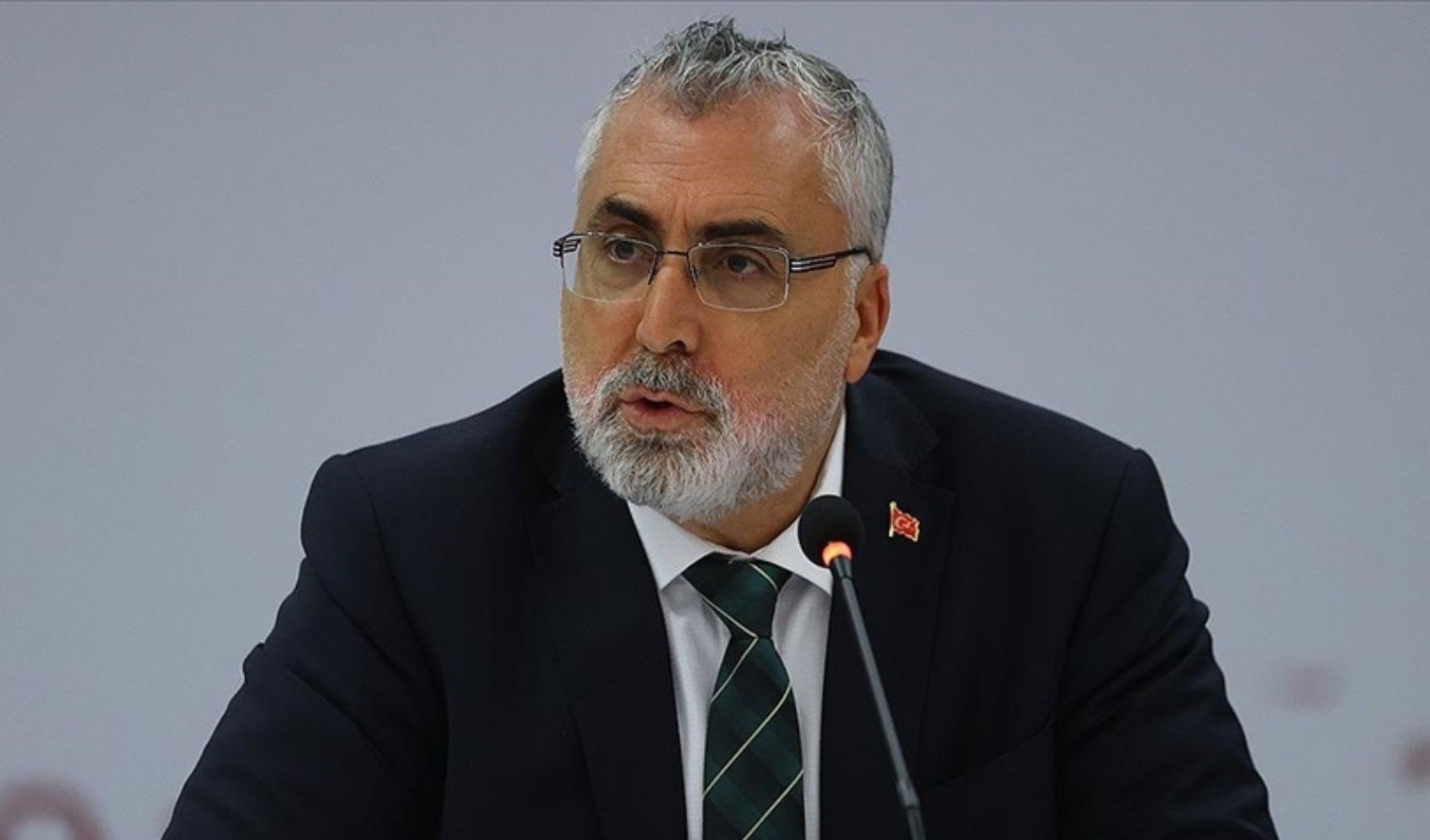 Bakan Işıkhan, '1 milyon 320 bin kişilik istihdam hedefini duyurdu