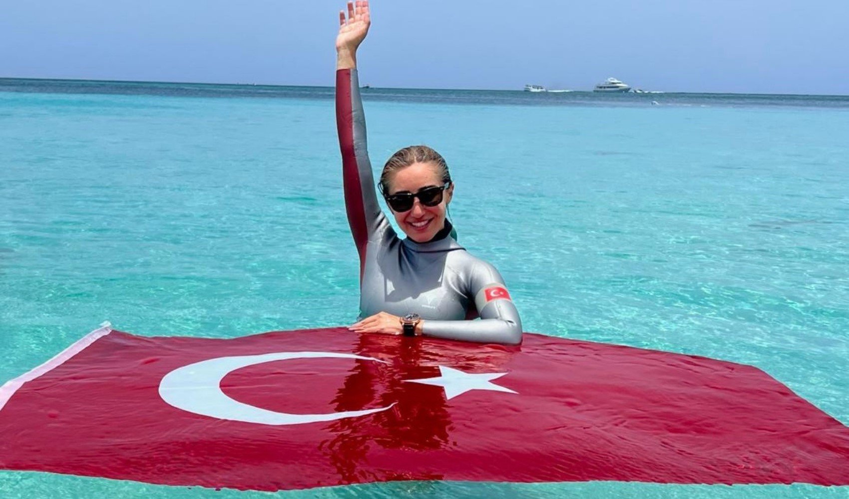 Milli Sporcu Şahika Ercümen’den 19 Mayıs’a altın madalya hediyesi