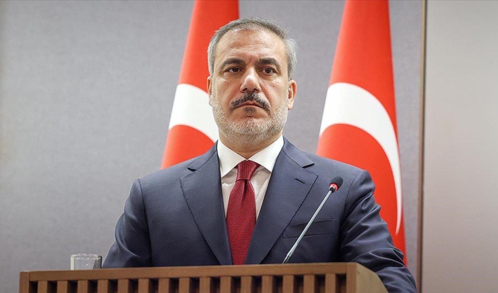 Bakan Fidan, ABD'li ve Suriyeli mevkidaşlarıyla Antalya'da üçlü görüşme yaptı Bakan Fidan, ABD'li ve Suriyeli mevkidaşlarıyla Antalya'da üçlü görüşme yaptı