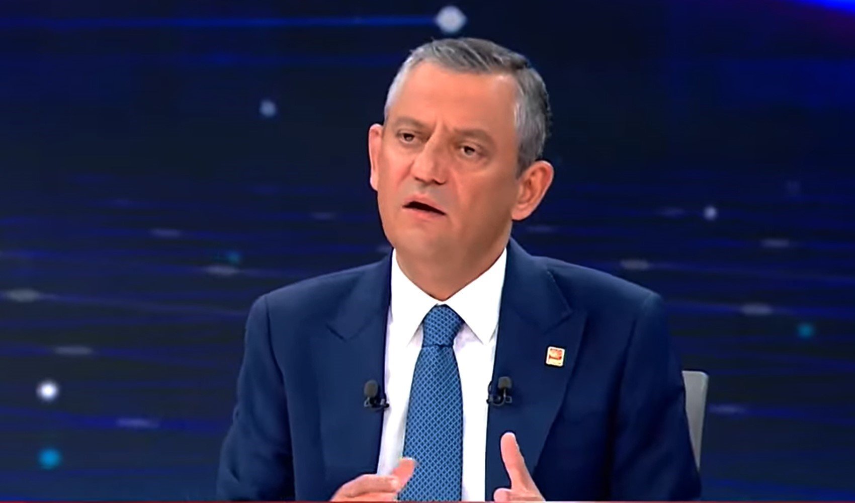 Özgür Özel'den, 'Erdoğan'ın adaylığı'na dair çarpıcı yorum: Avucunu yalasın