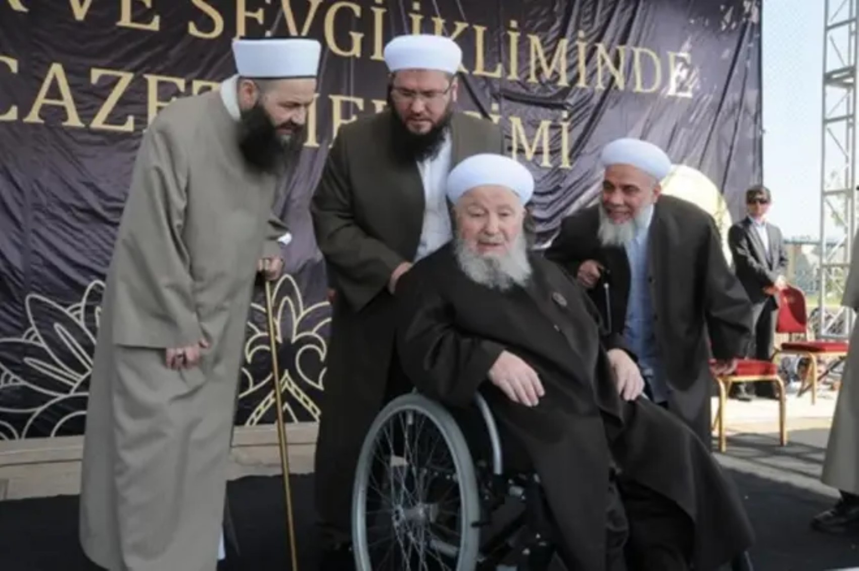 İktidar medyası sinyali vermişti... Süleymancılar’a operasyon kapıda mı? Cemaat içinde kritik toplantı