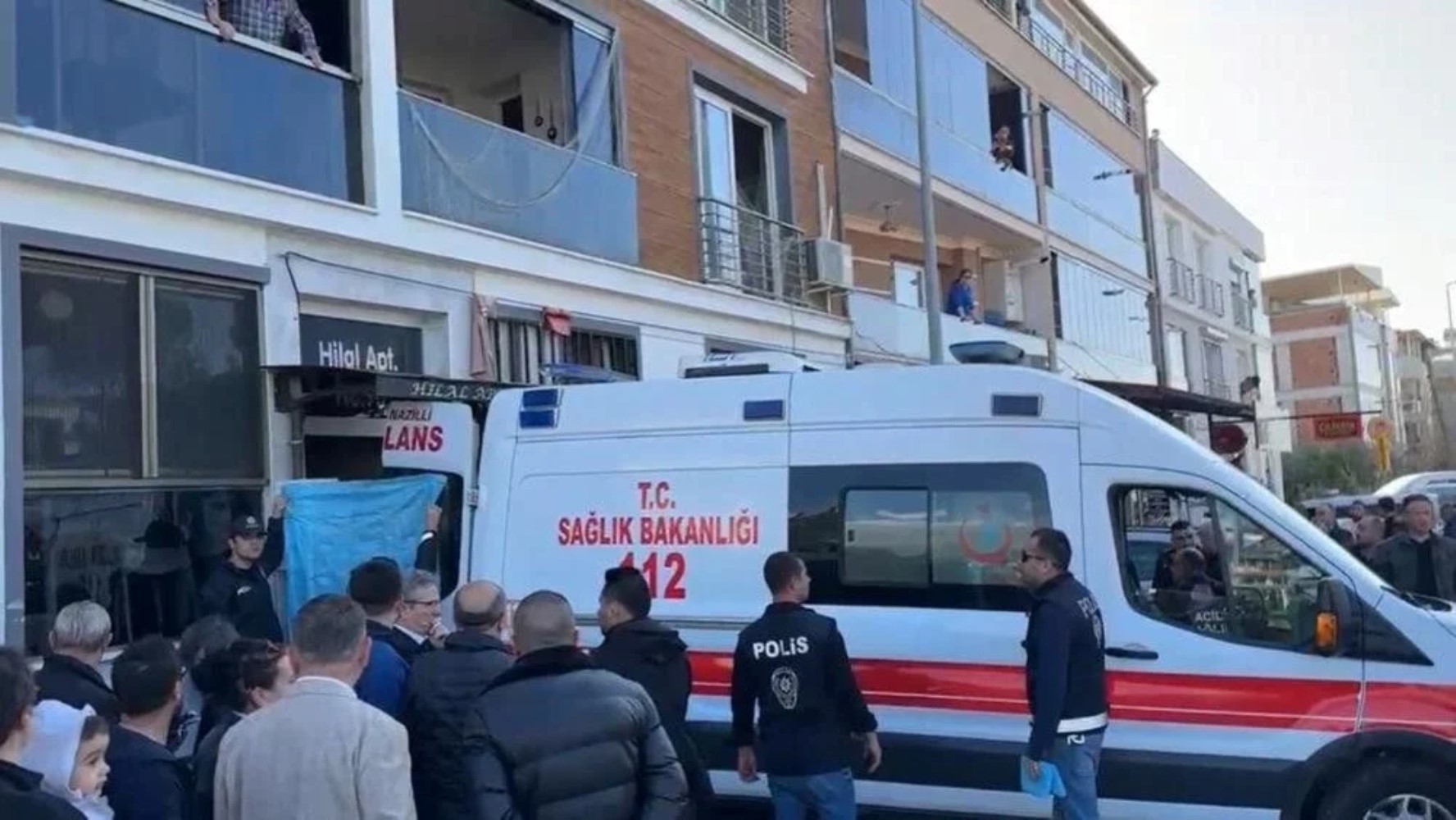 Aydın’daki yangında korkunç şüphe: Anne ve çocuklar uyutulup öldürüldü mü? Kulaklık detayı ortaya çıktı