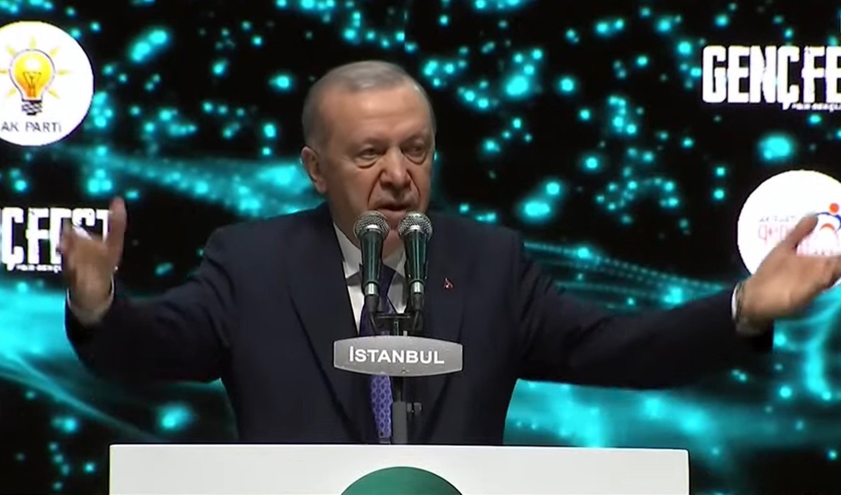 Cumhurbaşkanı Erdoğan: Gençlere sokağı adres yapanlar kaybedecek Cumhurbaşkanı Erdoğan: Gençlere sokağı adres yapanlar kaybedecek