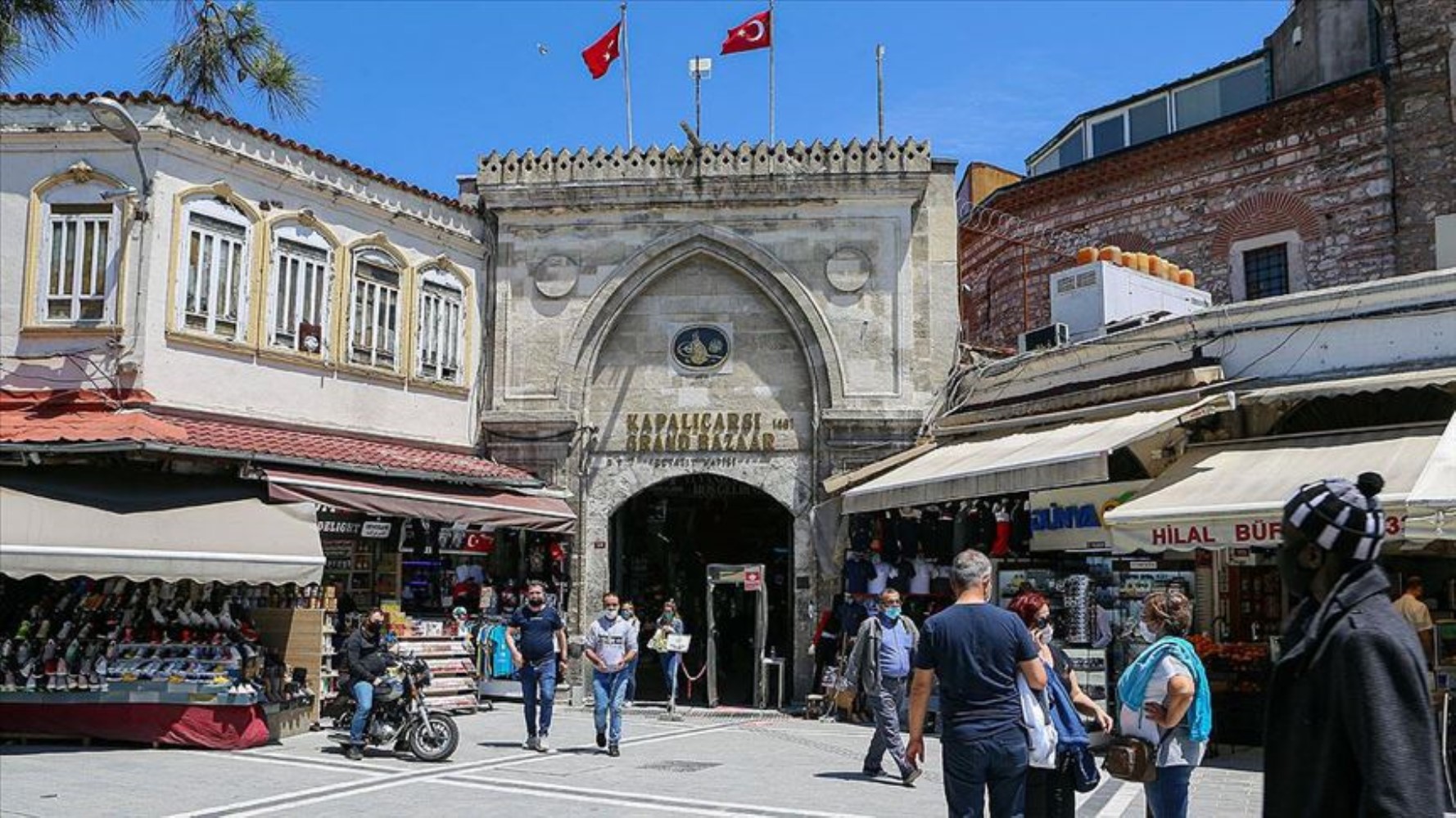 Lüks restoranlar, korumalar, çakarlı araçlar… Kendisini Cumhurbaşkanı personeli olarak tanıttı: İşte 'Kapalıçarşı vurgunu'