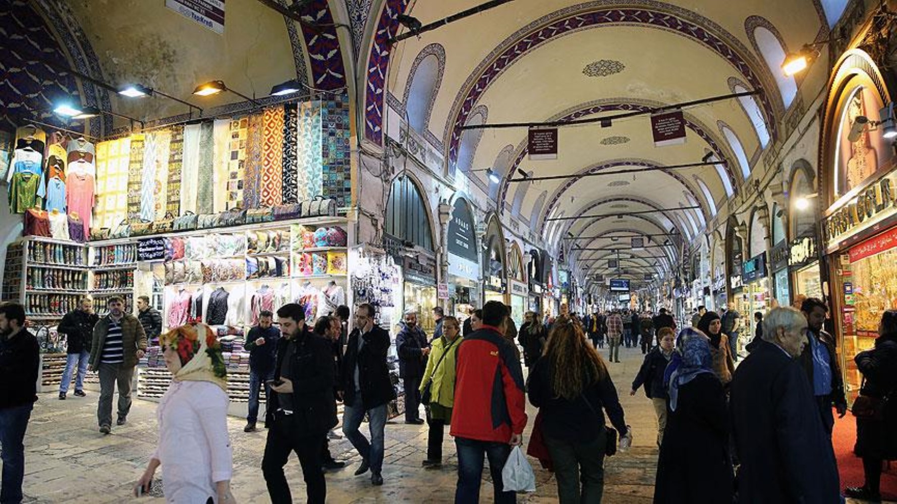 Lüks restoranlar, korumalar, çakarlı araçlar… Kendisini Cumhurbaşkanı personeli olarak tanıttı: İşte 'Kapalıçarşı vurgunu'