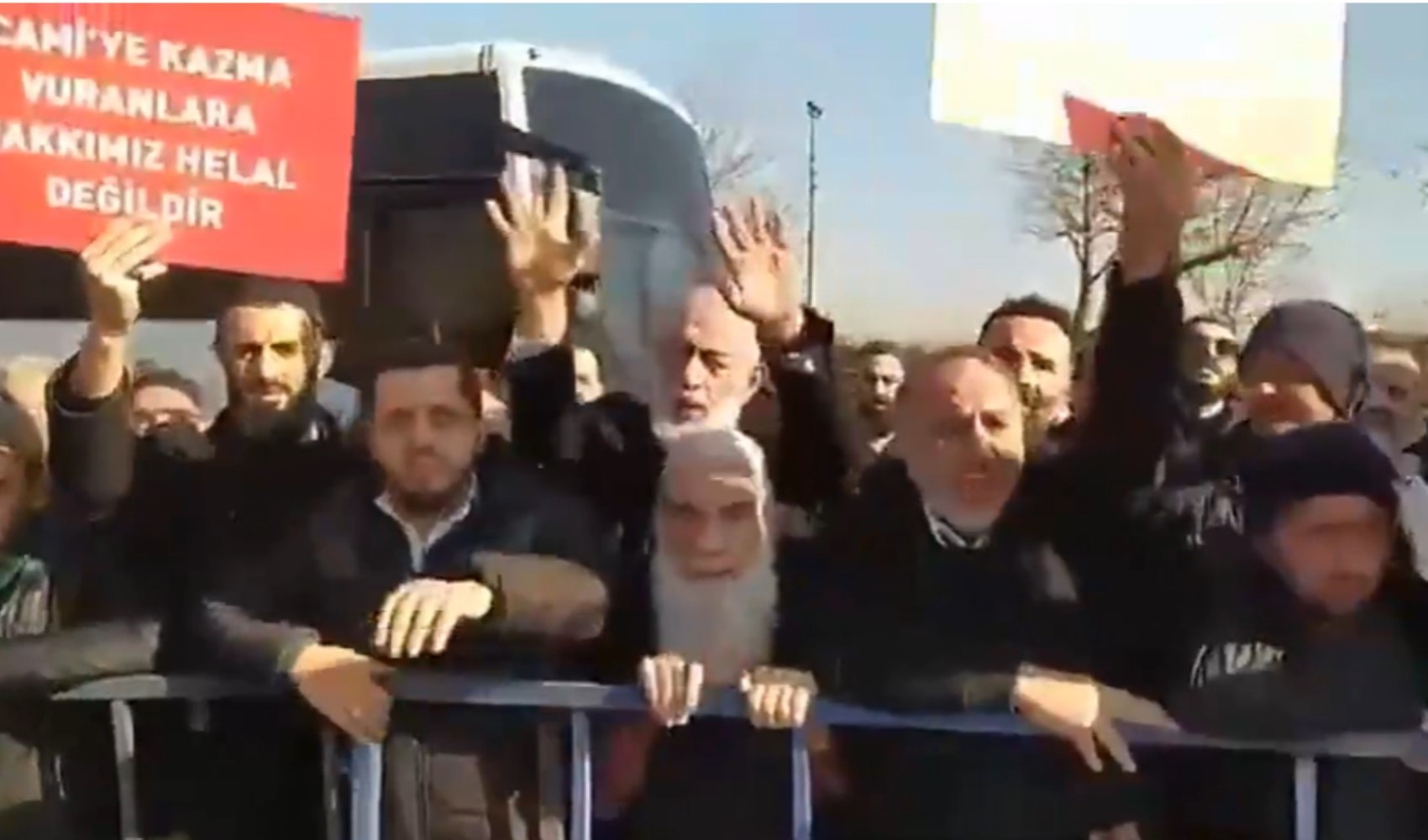 Menzil tarikatından itiraflar gelmeye devam ediyor: Ses kaydı iddiası... Tarikat kavgası Cumhurbaşkanı Erdoğan'a mı gitti?