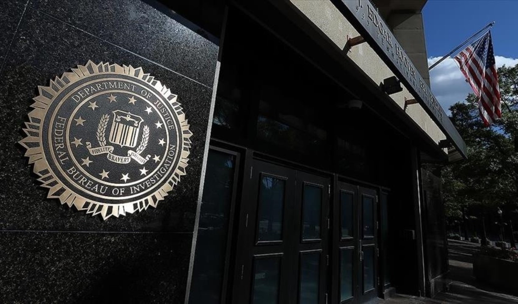 Eski FBI Direktörüne 'Trump'a suikast çağrısı' sorgusu